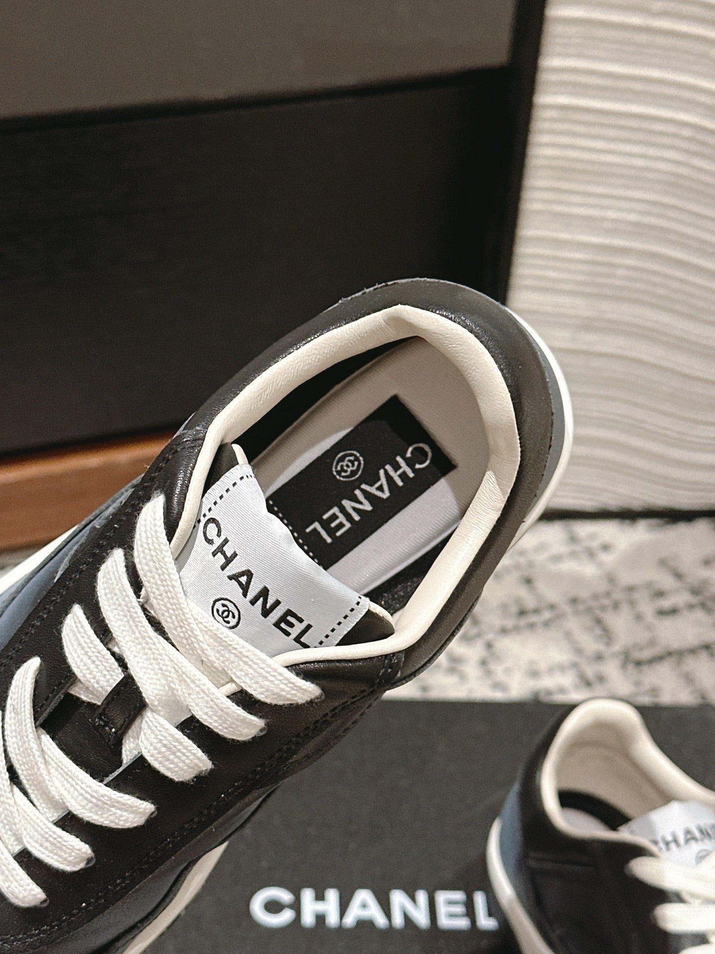 SNEAKER IN BLACK MIX COOL GRAY HAND-POLISHED CALFSKIN 977825、mysite、Cacoeks