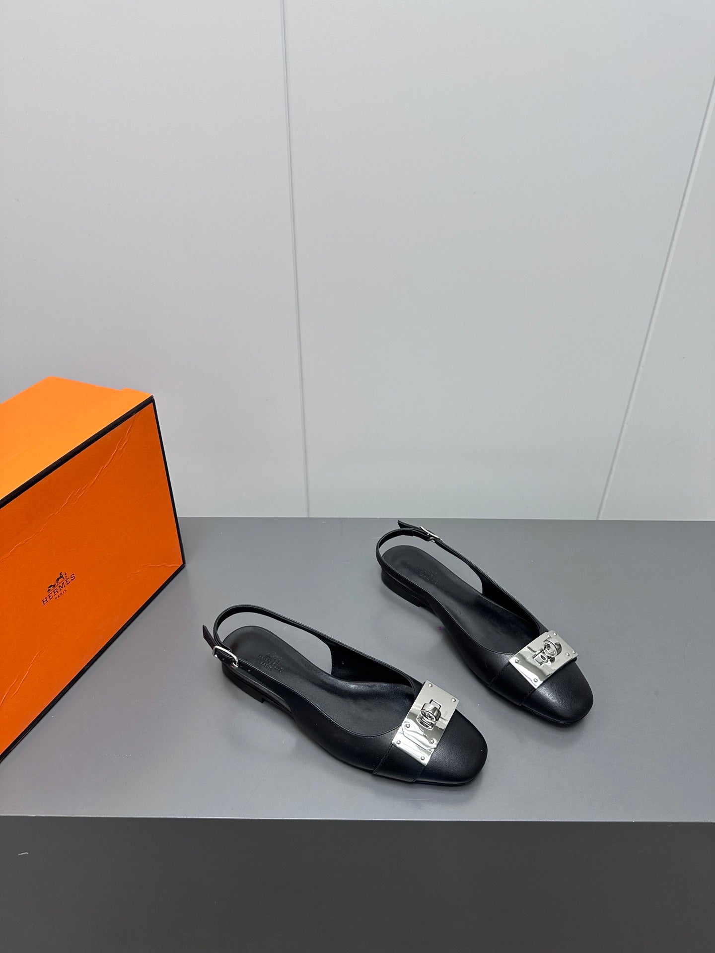 INNOCENTE SLINGBACK IN BLACK CALFSKIN、mysite、Cacoeks