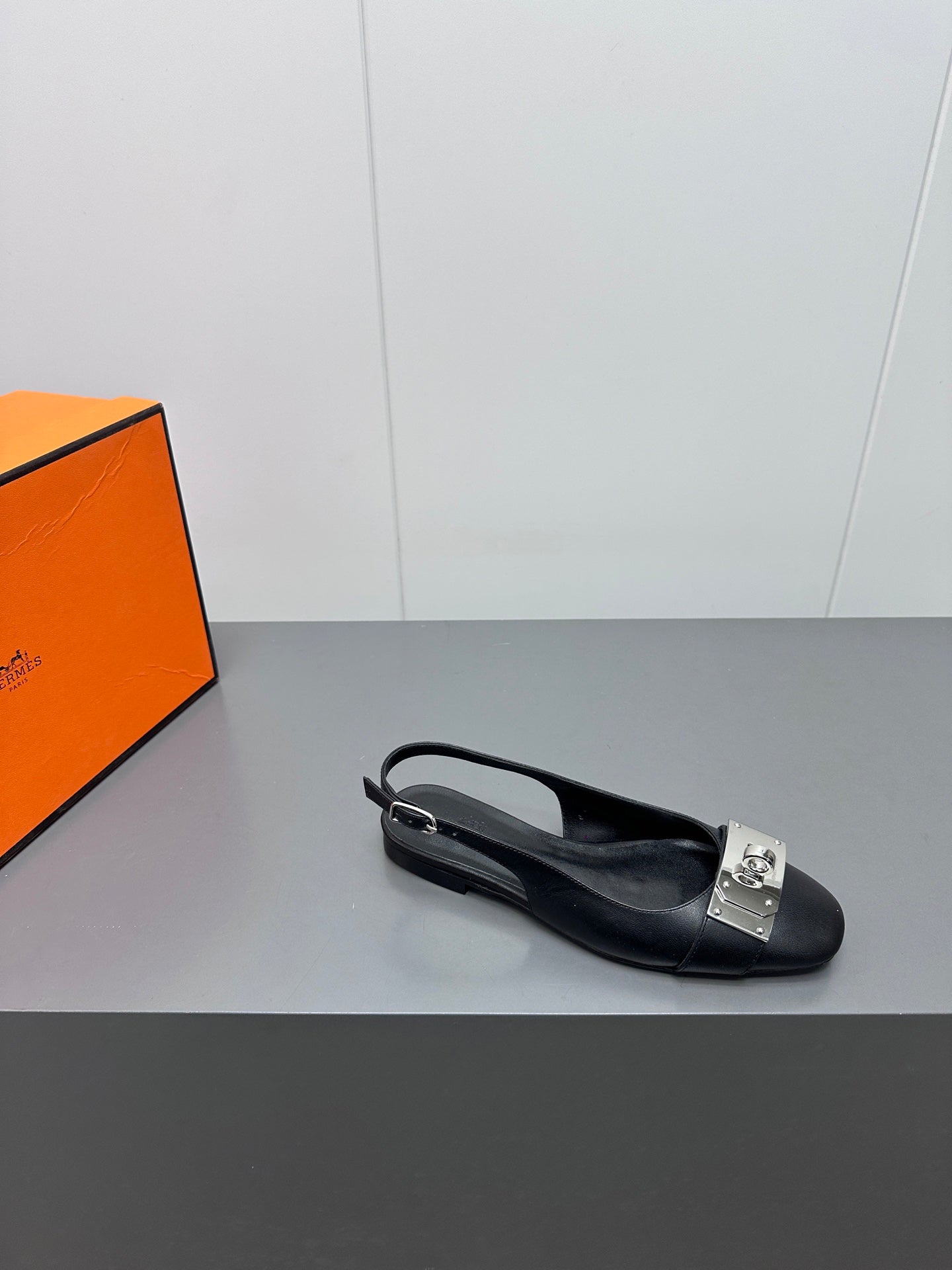 INNOCENTE SLINGBACK IN BLACK CALFSKIN、mysite、Cacoeks