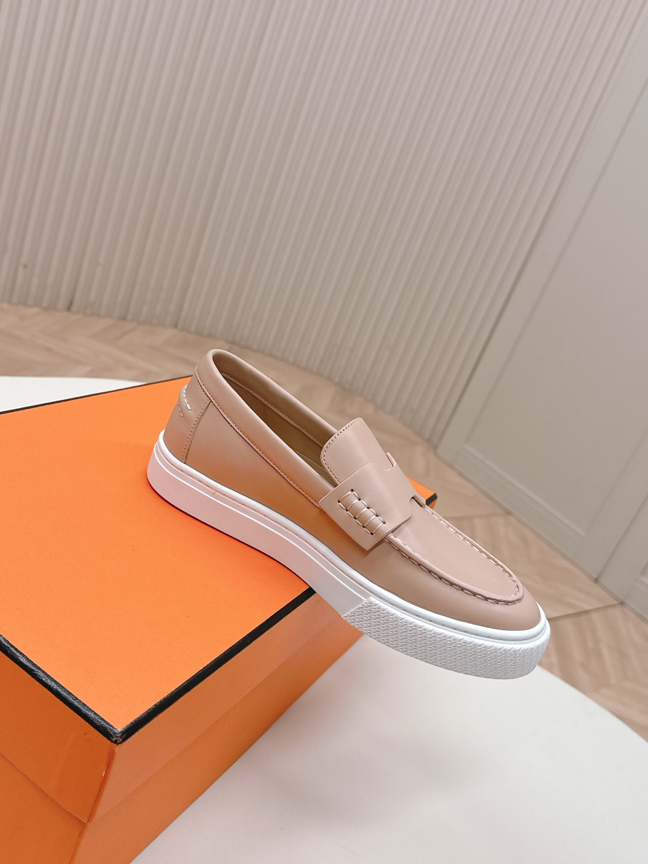 HM 25S SLIP-ON IN SOFT NUDE PINK LAMBSKIN、mysite、Cacoeks