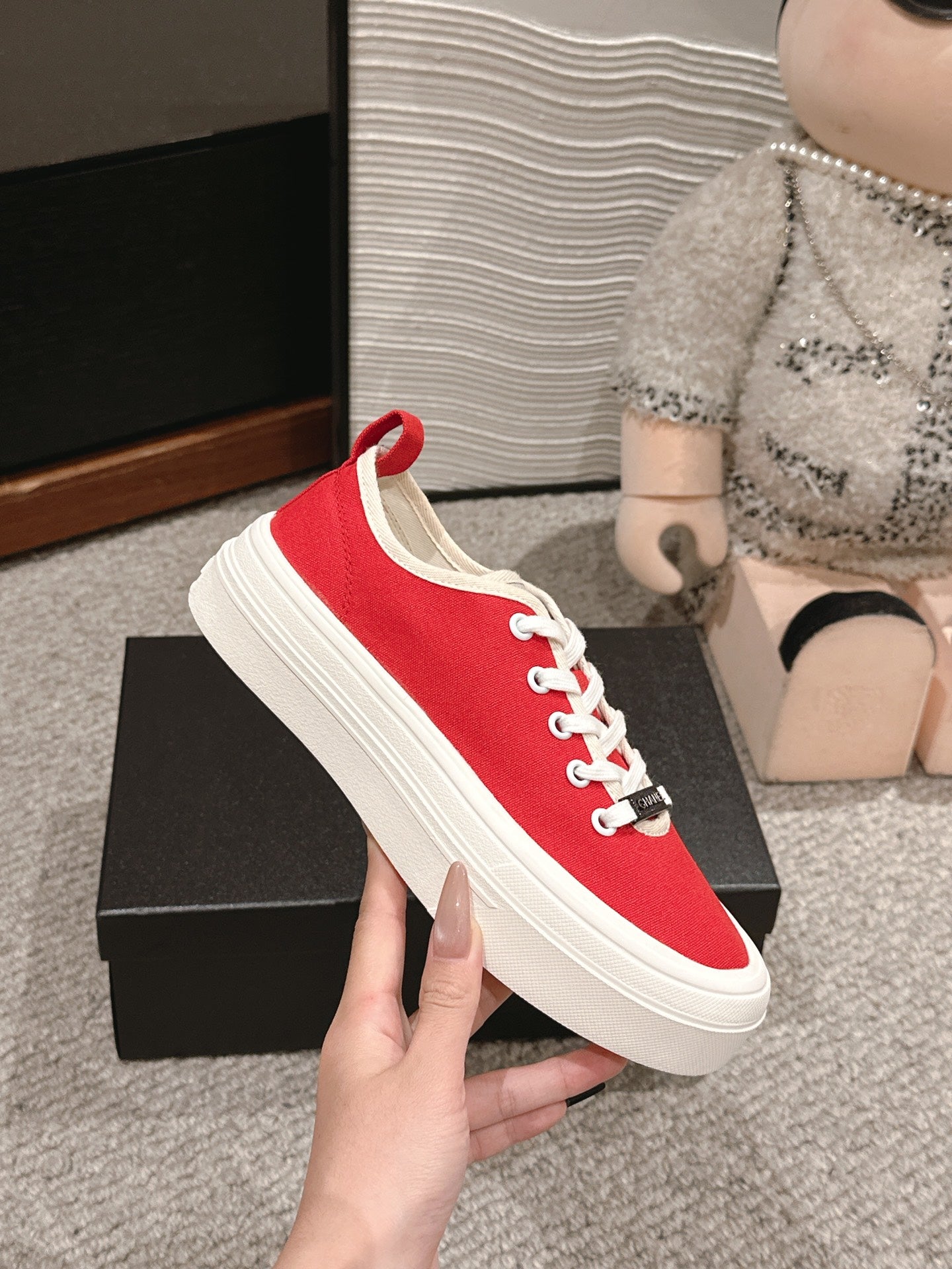 LACE-UP SNEAKERS IN CHERRY RED CANVAS、mysite、Cacoeks