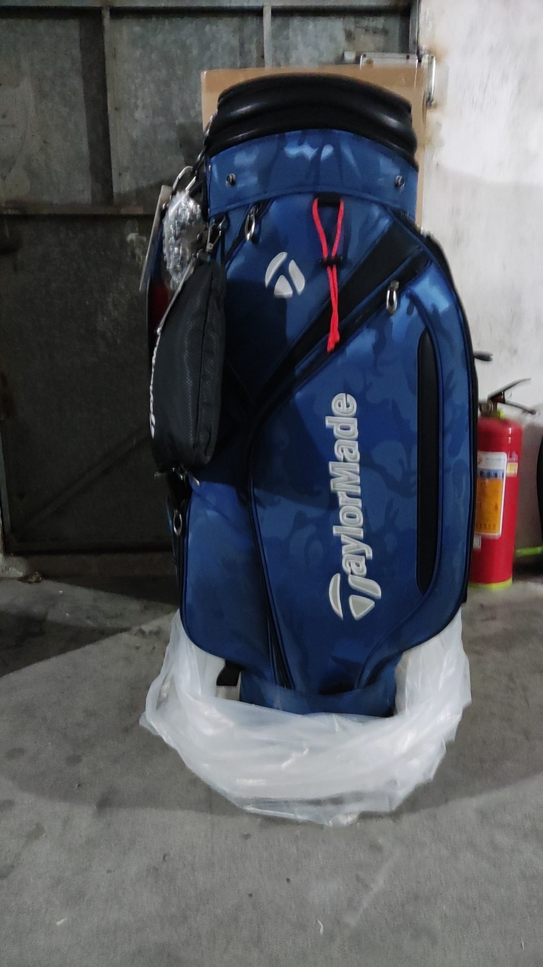 TITLESIT TAYLORMADE G/FORE GOLF BAG