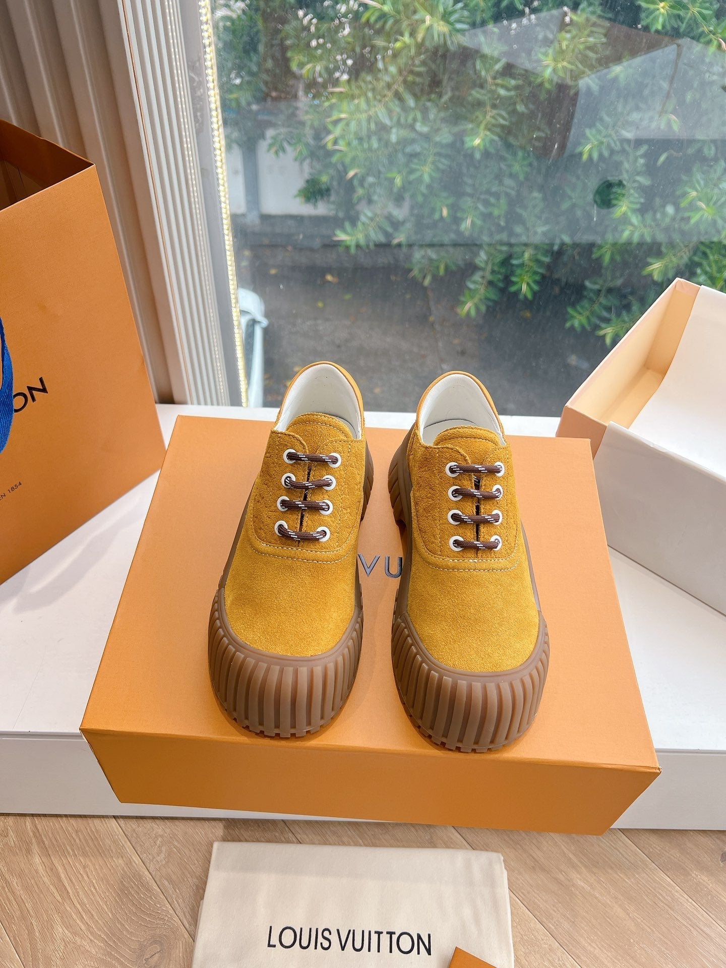 LV ARCHLIGHT SKATE SNEAKER IN HARVEST GOLD EMBOSSED SUEDE、mysite、Cacoeks