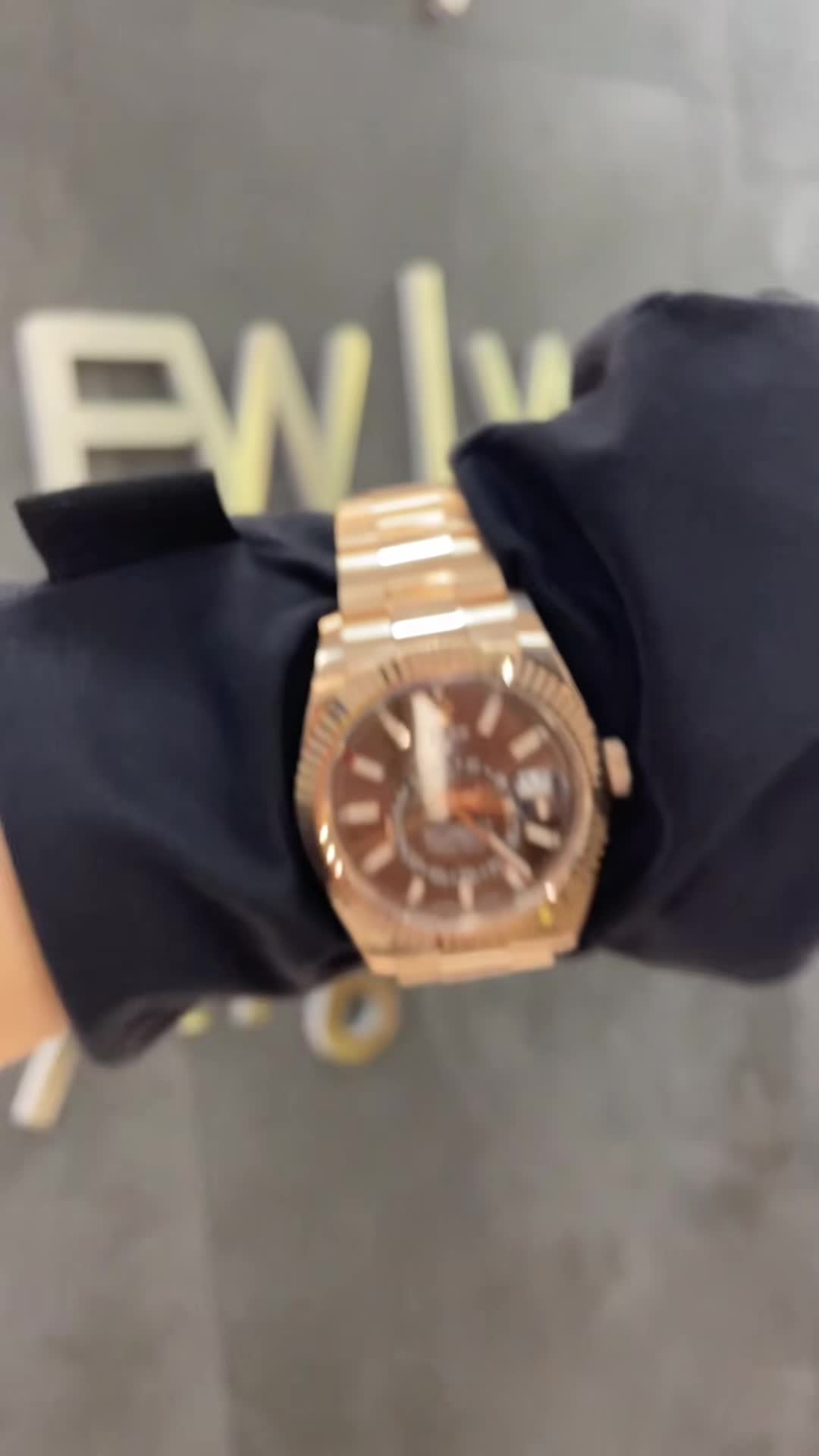 兼职  林炎: luxecystore