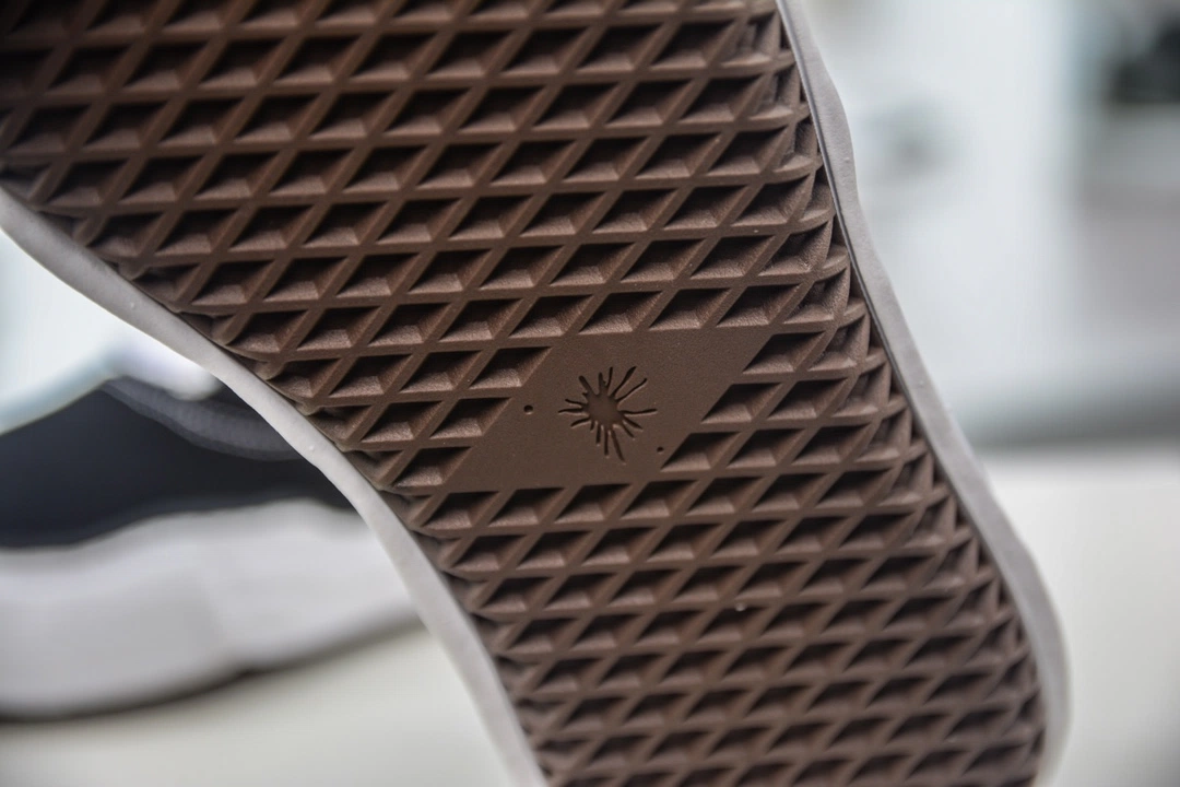 Maison Mihara Yasuhiro Baker OG Sole Canvas Low-Top Sneaker in Black White、mysite、Cacoeks