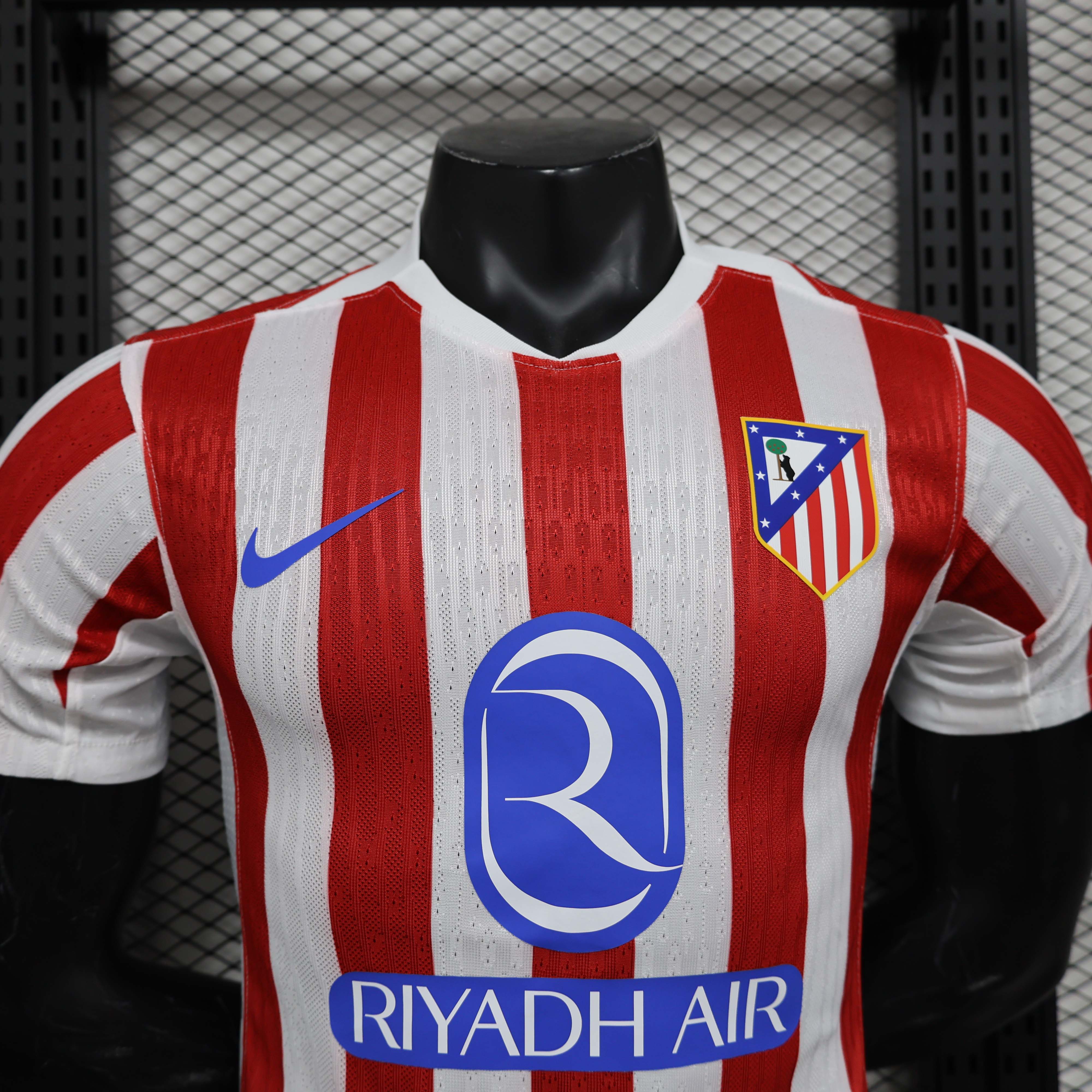 2025/2026 Player Version Atletico Madrid Home Football Shirt 1:1 Thai Quality:football jersey mysite: unitedjerseyfootball 邓江浪:football