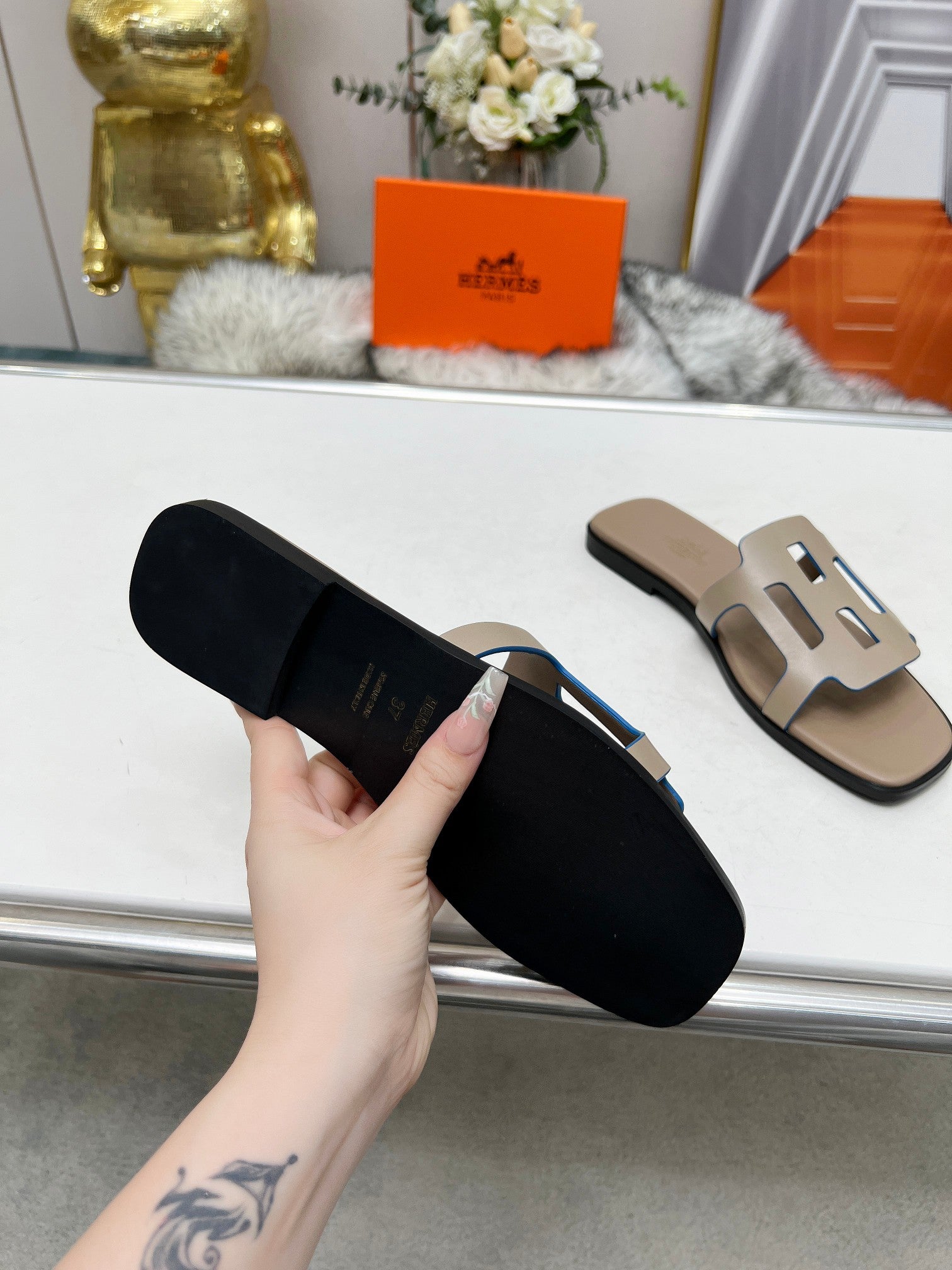 FLATFORM SANDAL LIGHT GRAY CALFSKIN、mysite、Cacoeks