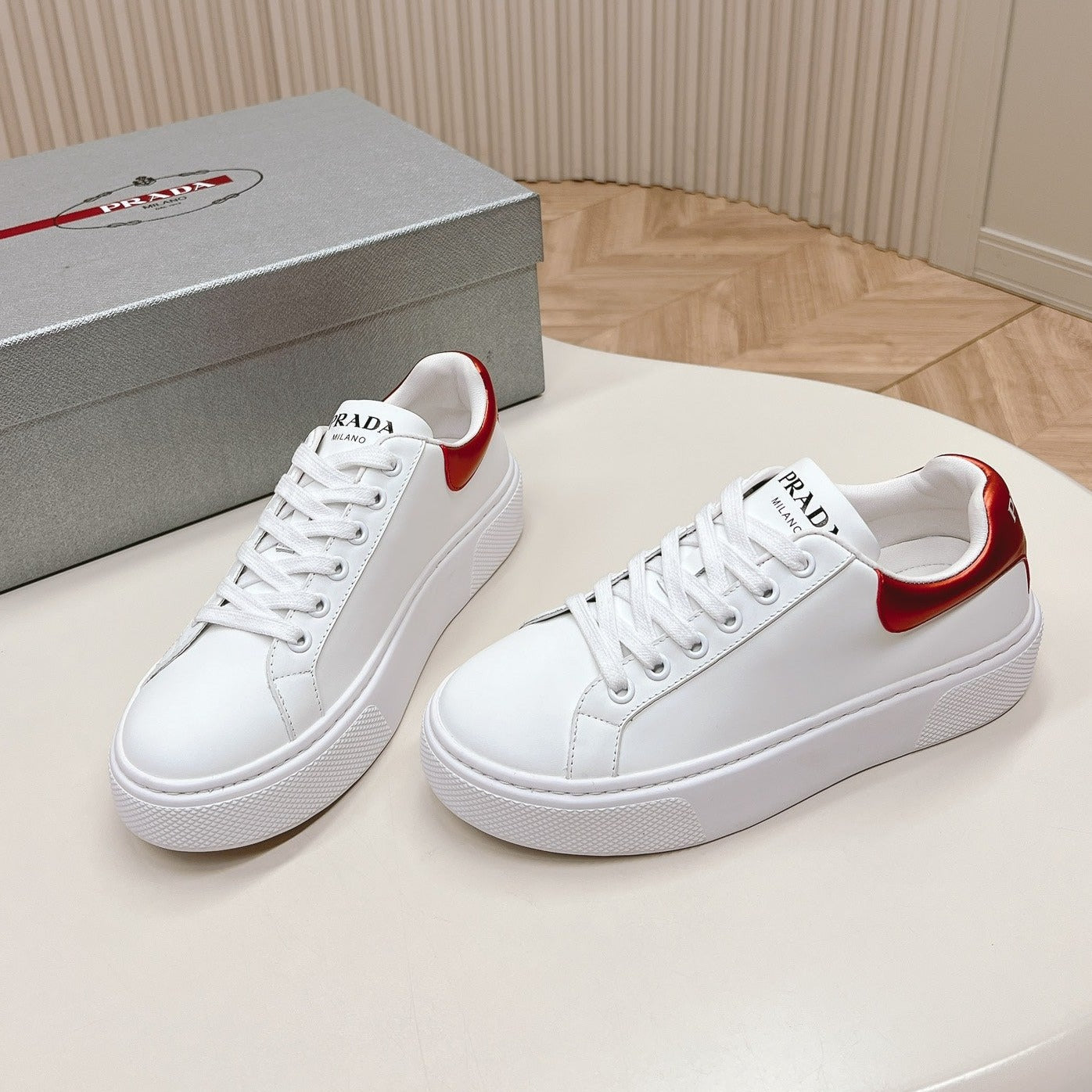PRA RETRO SNEAKERS WHITE AND CRIMSON CALFSKIN、mysite、Cacoeks