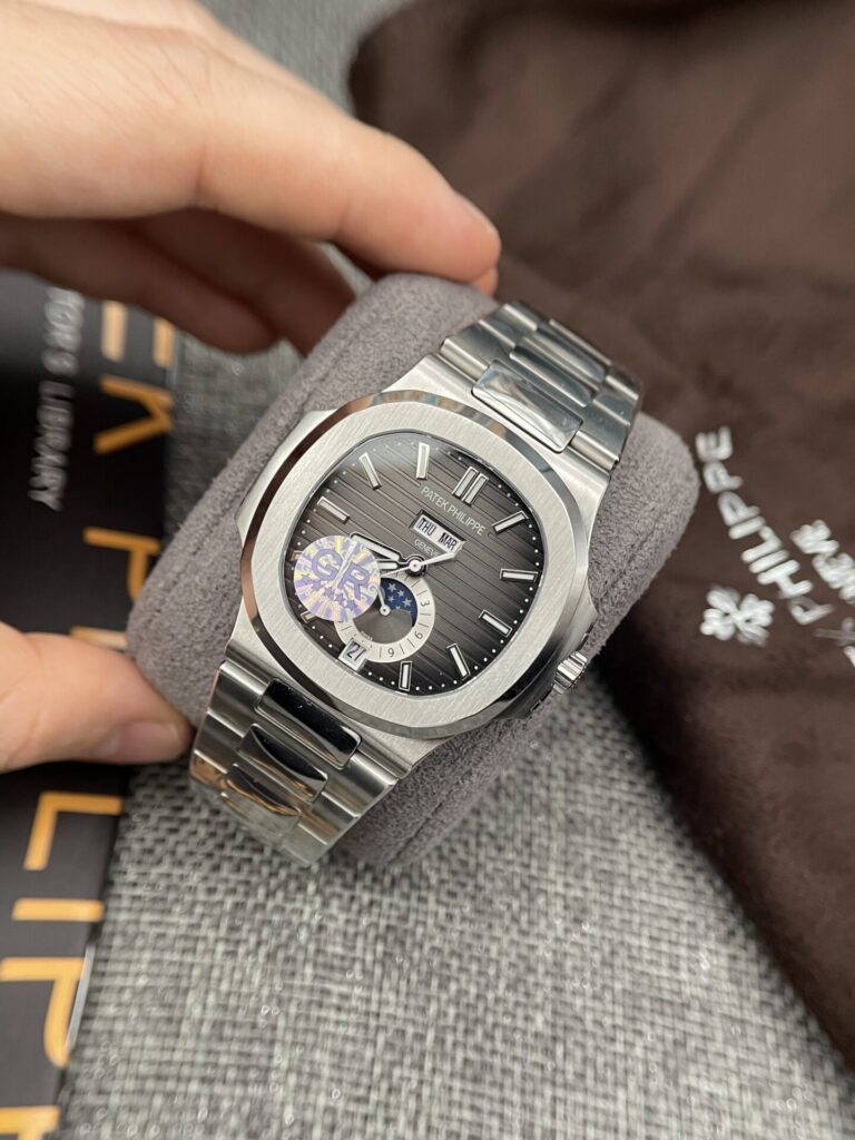 Đồng Hồ Patek Philippe Nautilus 5726 Super Fake 11 Mặt Xám GRF 40mm (1)