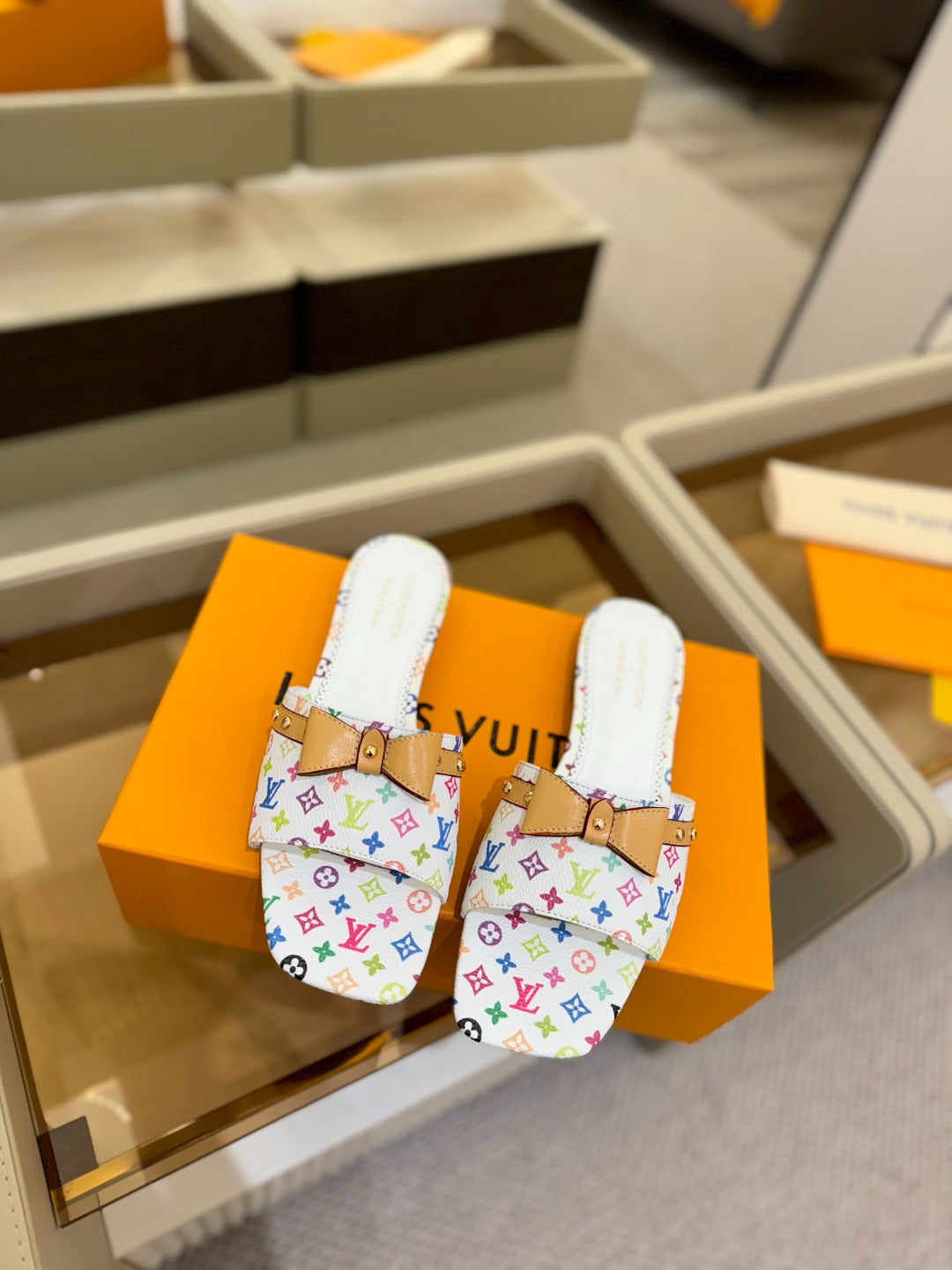 LV X TM 6AM FLAT MULE IN WHITE MONOGRAM CALFSKIN、mysite、Cacoeks