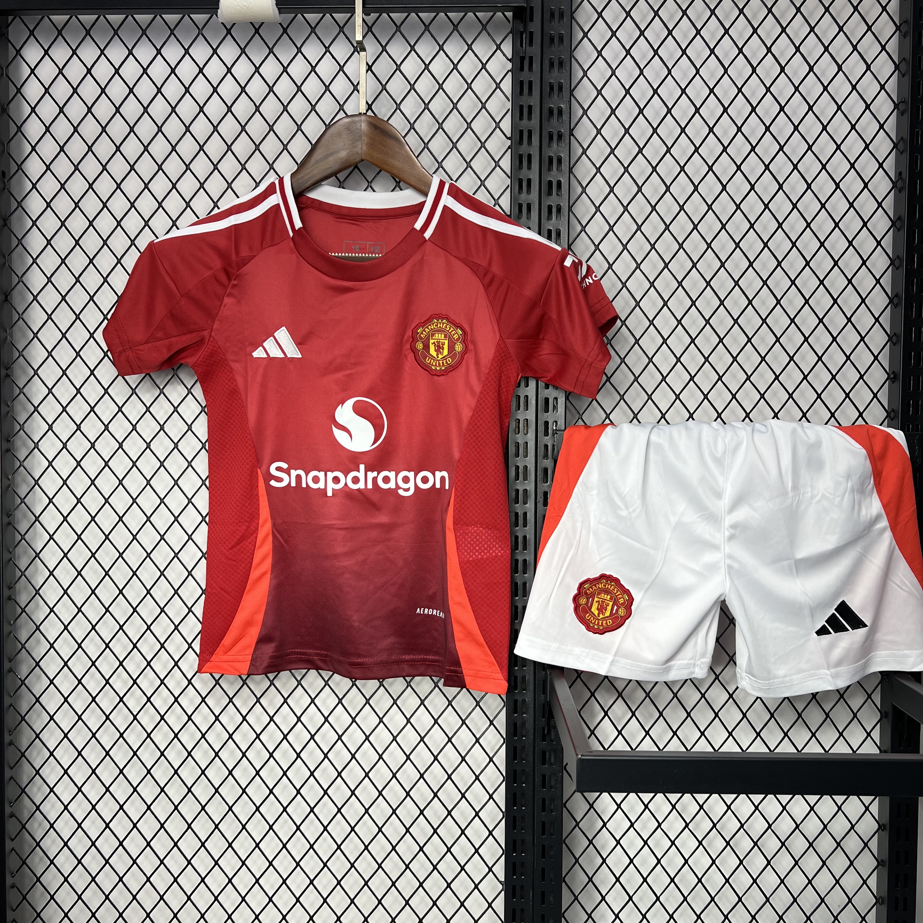 ManixJersey.com | Manchester United 24-25 Home Stadium Kids Kit -Customize Name, Number and Patch | Worldwide Shipping