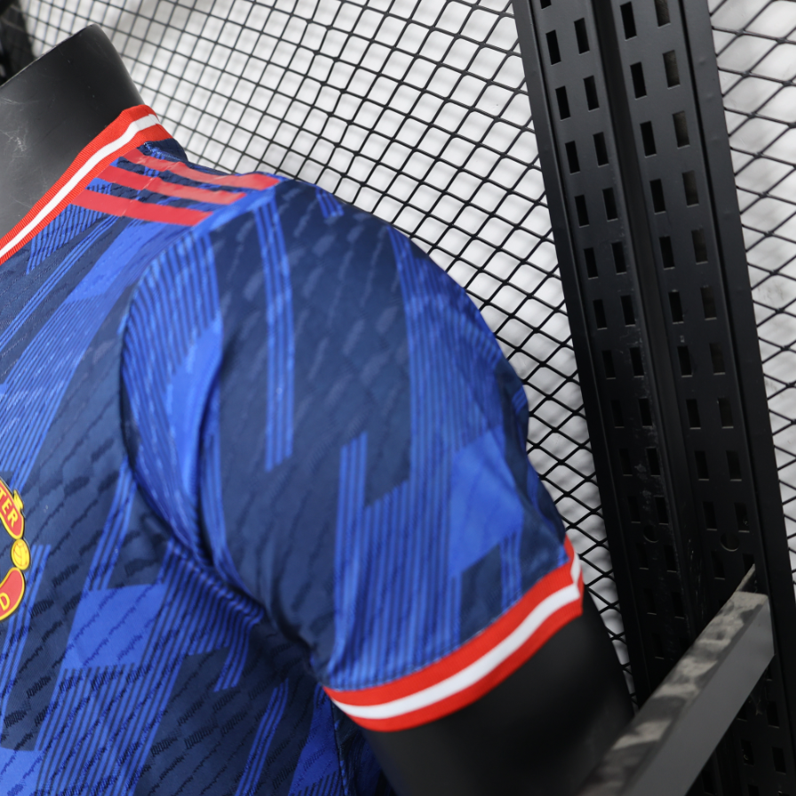 25-26 Manchester United Special soccer jersey- player Version: Ajax 24-25 Home Stadium Jersey - Fans Version mysite: Adidas luxuryfootballshirts.com: https://www.luxuryfootballshirts.com/