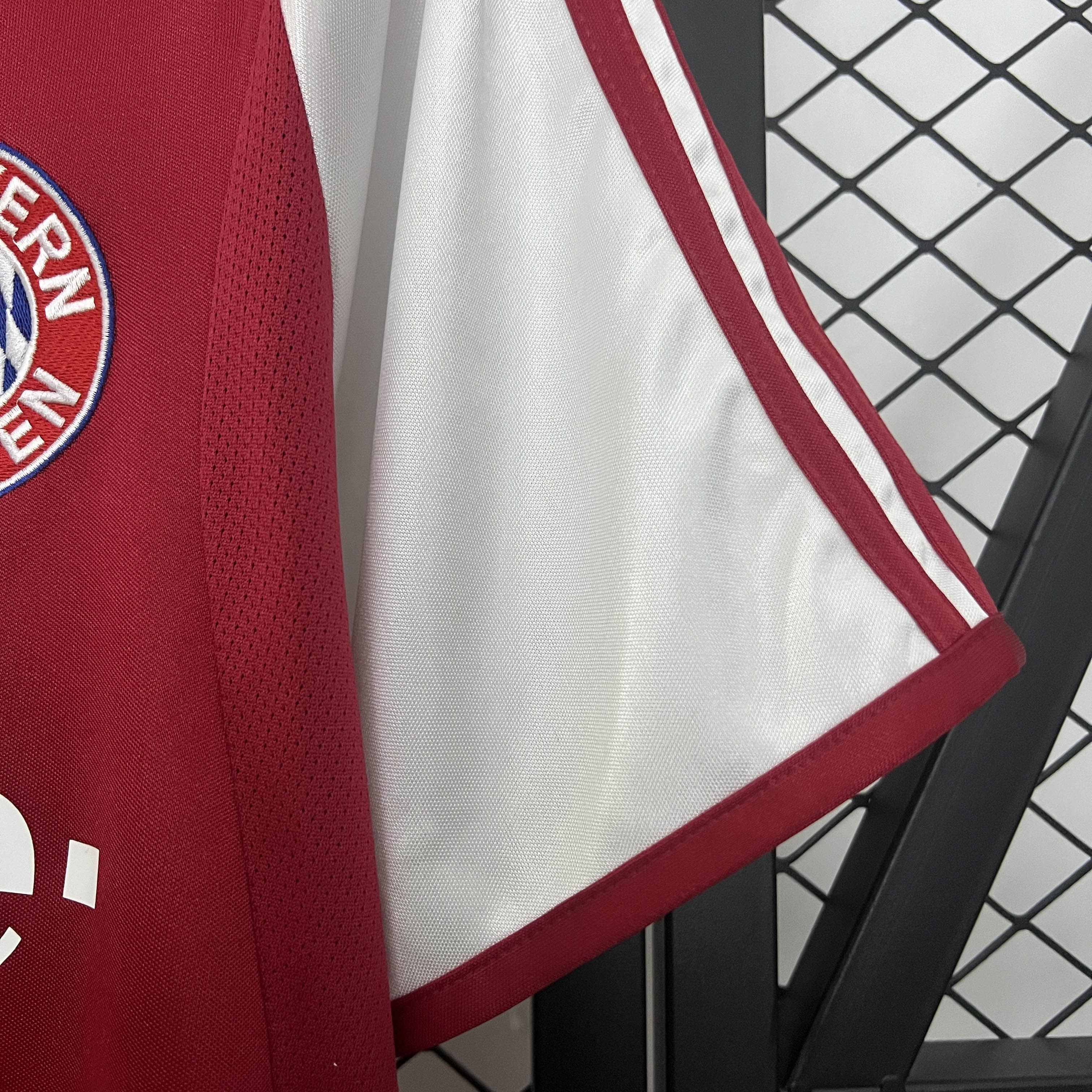 2003/2004 Retro Bayern Munich Home Football Jersey 1:1 Thai Quality:football jersey mysite: unitedjerseyfootball 邓江浪:football
