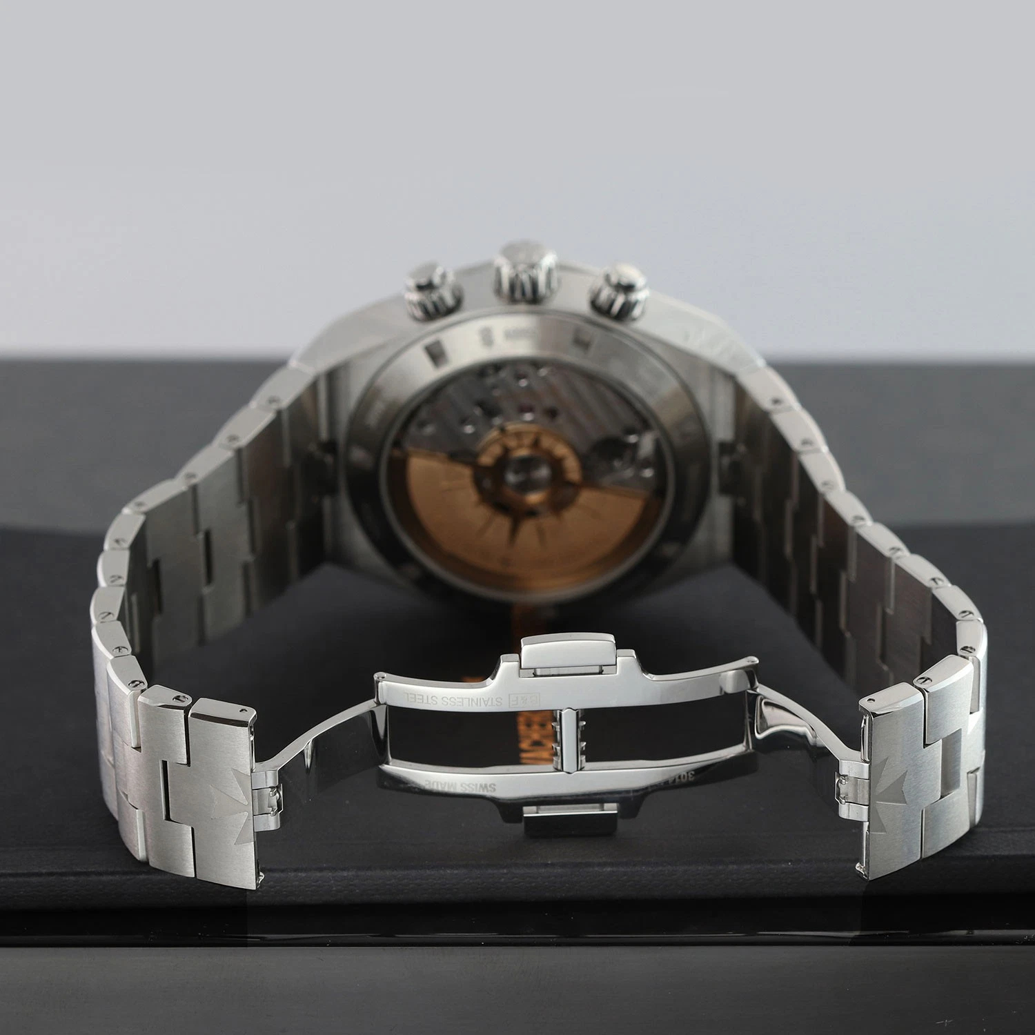 Vacheron Constantin Overseas Ref. 5520V/210A-B481 Super Clone Watch – Green Dial Stainless Steel Fake Replica