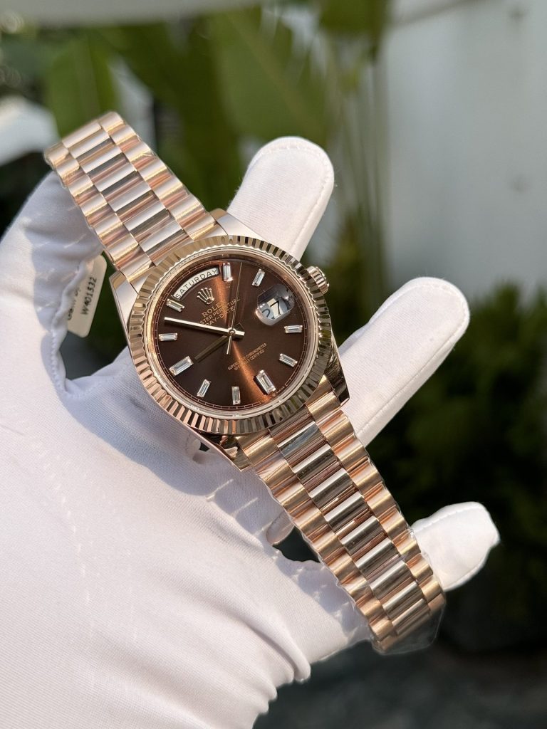 Đồng Hồ Rolex Day-Date 228235 Bọc Vàng 18K Mặt Chocolate GM 176 Gram (5)