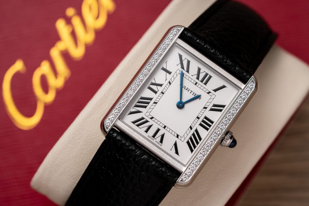 Đồng Hồ Cartier Tank Must W4TA0017 Replica 11 Đính Đá 33.7x25 (2)