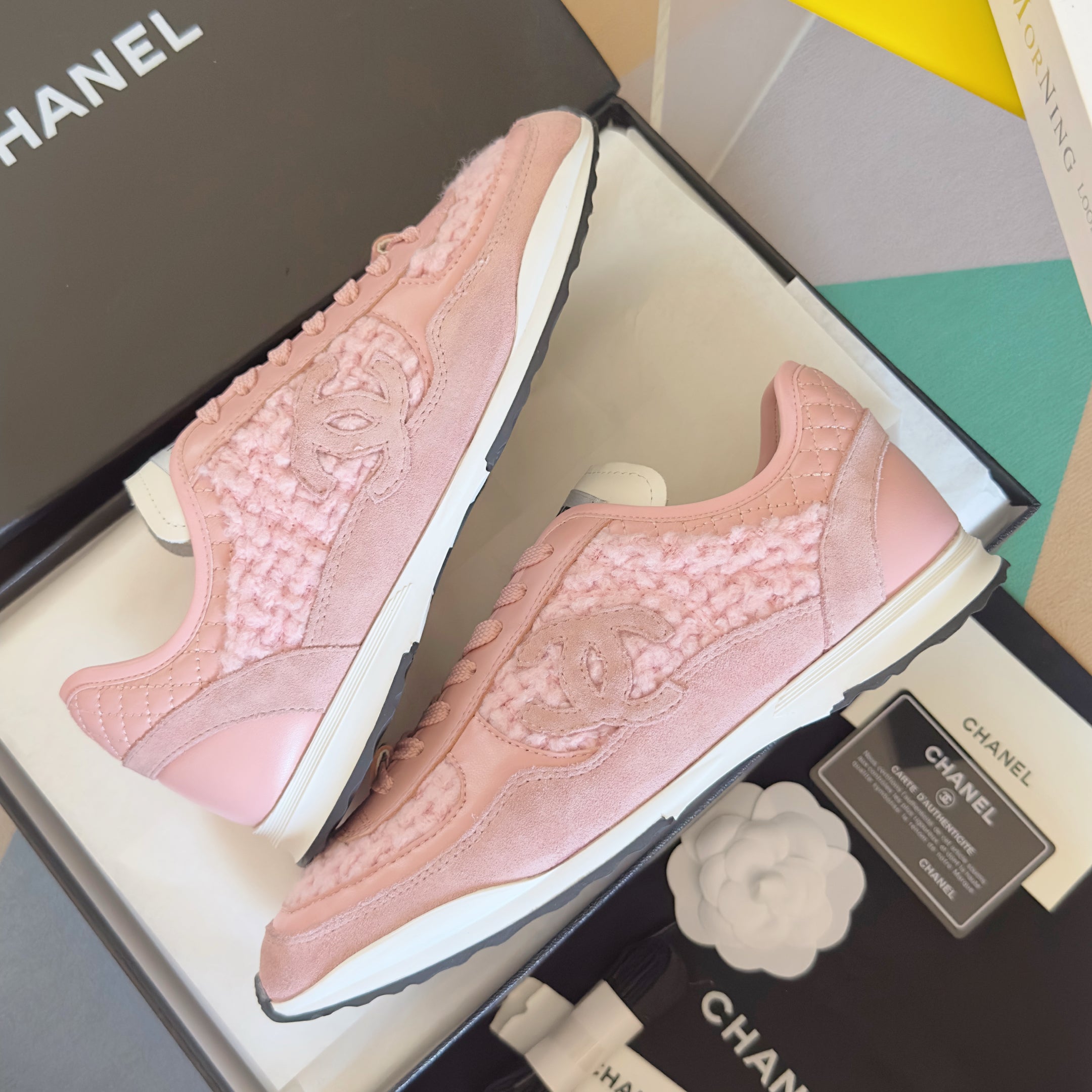 CHANEL 25S SNEAKERS 20MM IN LIGHT PINK CALFSKIN AND SUEDE、mysite、Cacoeks