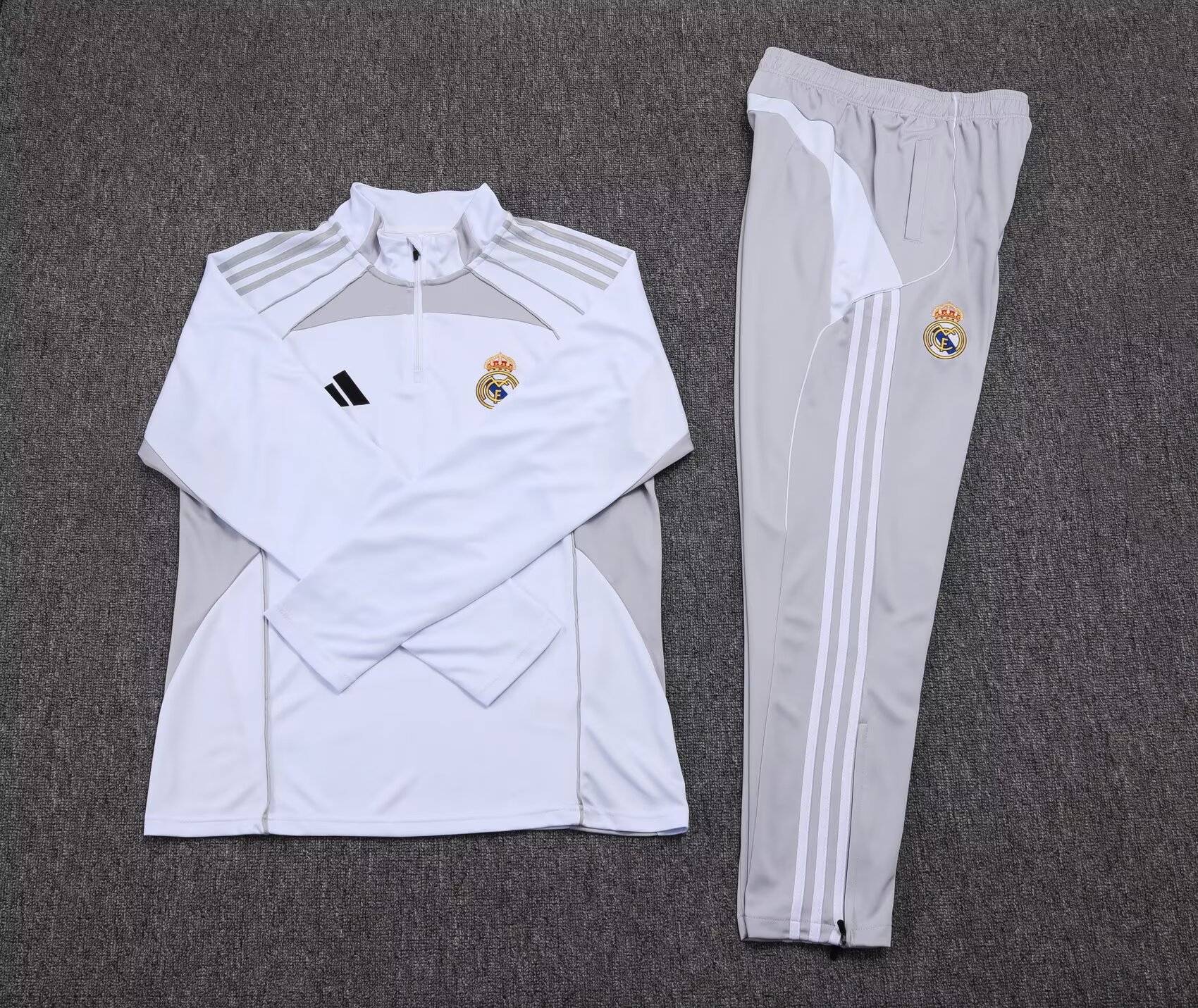 2025/2026 Real Madrid Half-Pull Training Suit White-Gray Football Shirt Set:football jersey mysite: unitedjerseyfootball 邓江浪:football