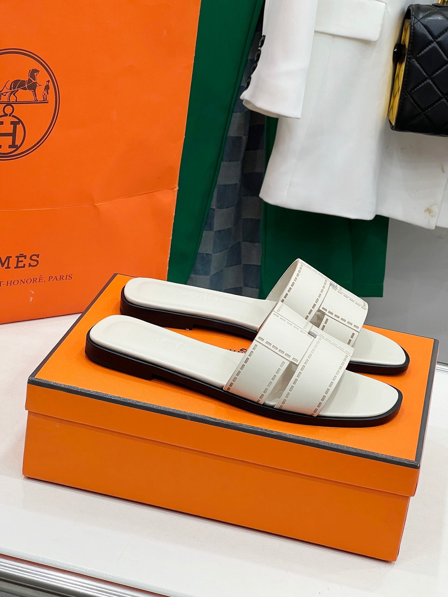 IDIOMA SANDAL IN WHITE CREAM CALFSKIN、mysite、Cacoeks