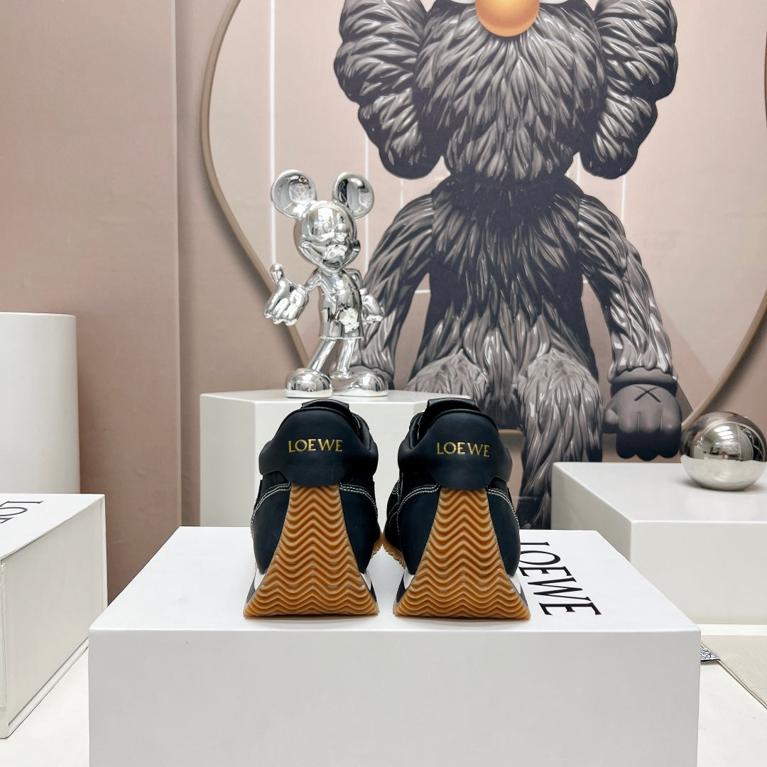 FLOW RUNNER SNEAKER IN FULL BLACK SUEDE AND SHEEPSKIN、mysite、Cacoeks