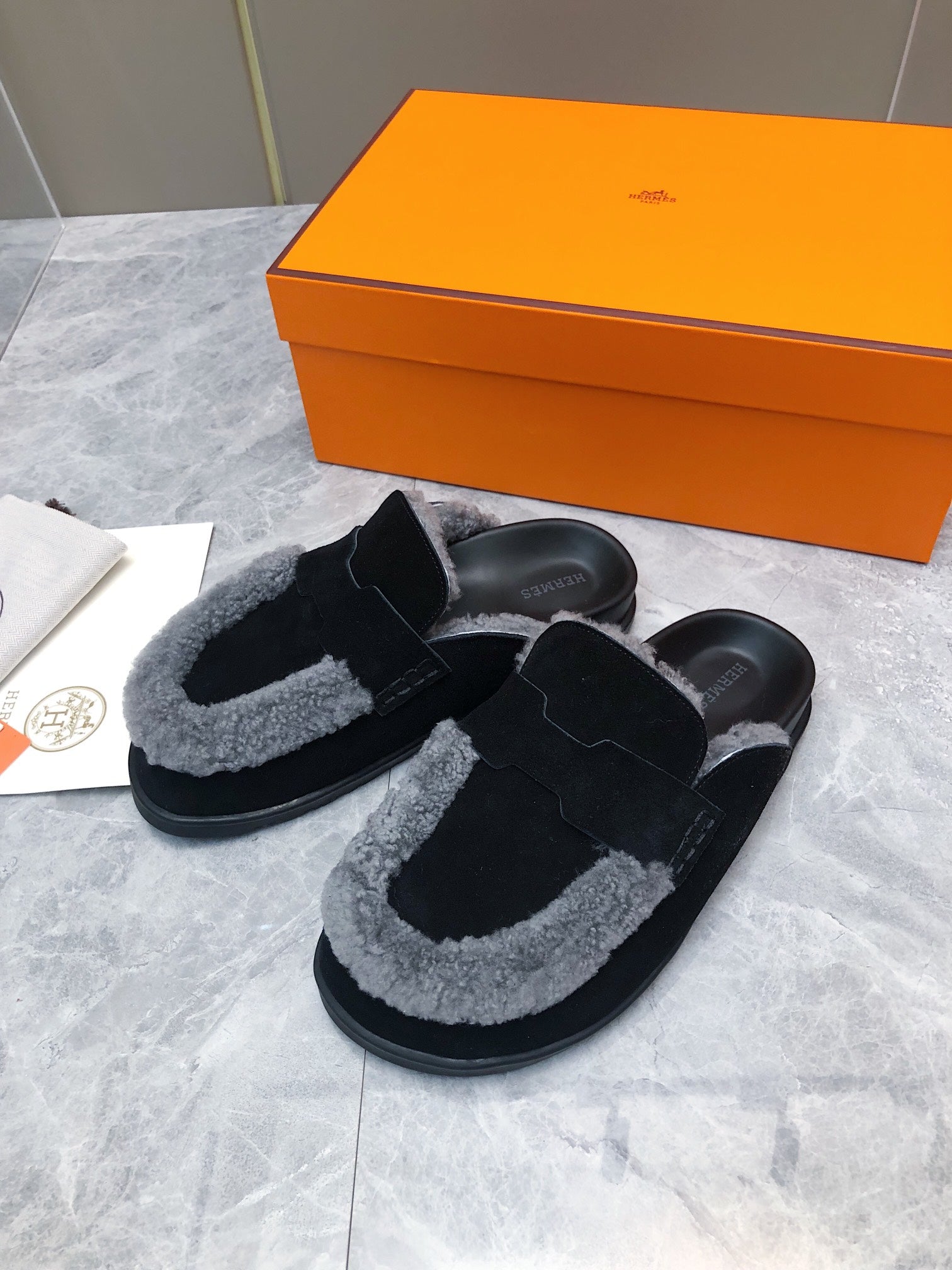 GO MULE IN BLACK SUEDE ATTACH LIGHT GRAY FLEECE、mysite、Cacoeks