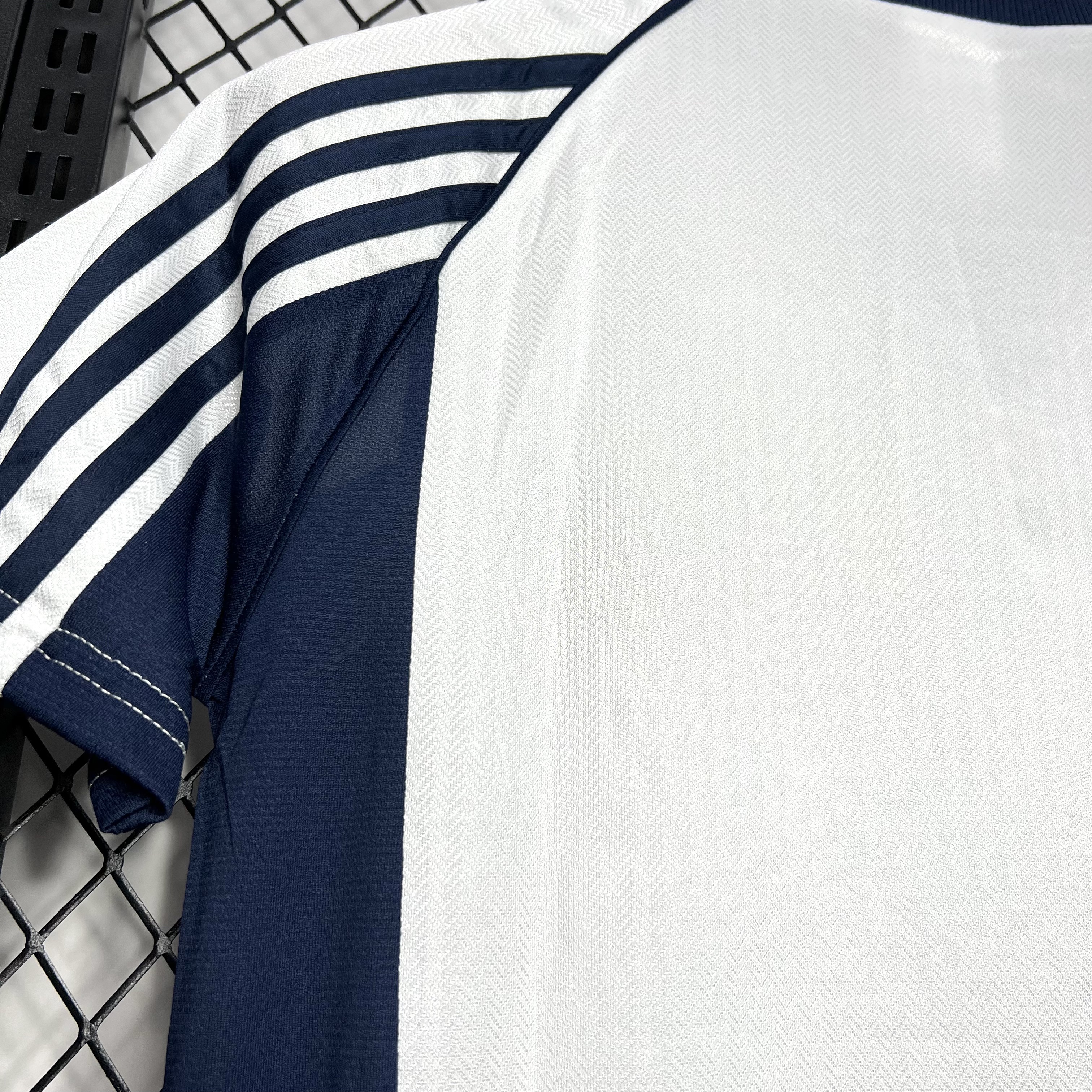 Higojerseys-Retro Spain 1998 Away Jersey