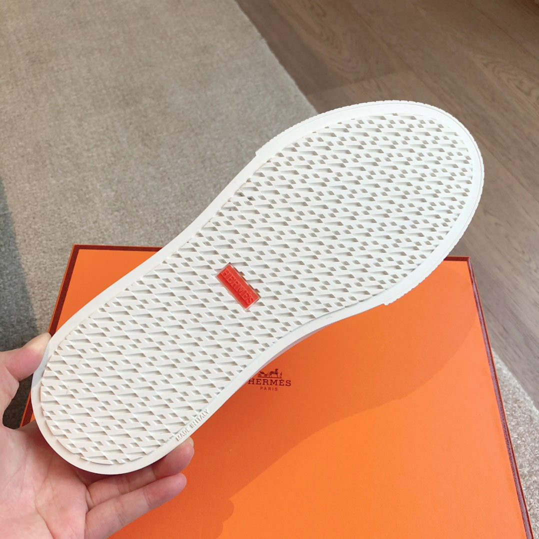 GAME SLIP-ON SNEAKER WHITE WITH TASSELS CALFSKIN、mysite、Cacoeks