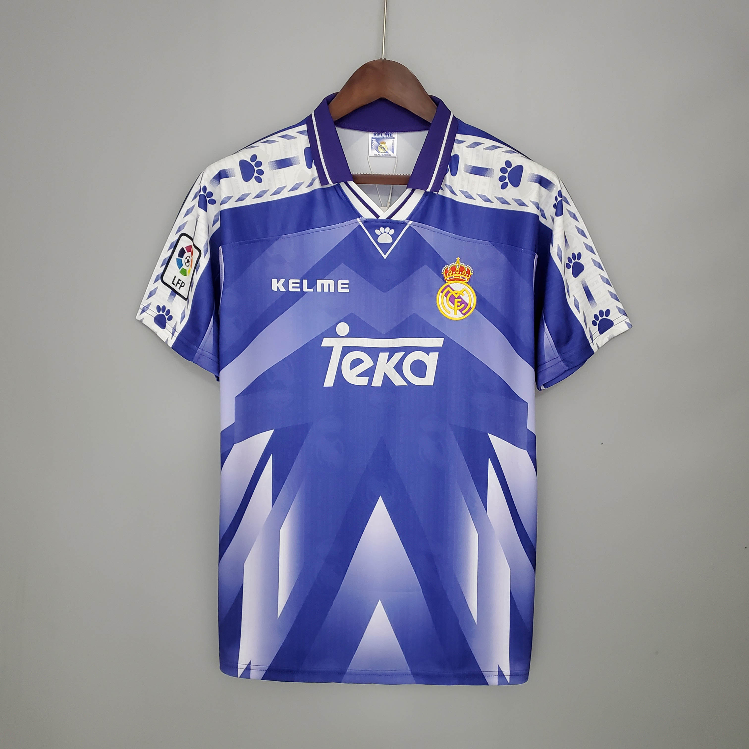 1996/1997 Retro Real Madrid Away Soccer Jersey 1:1 Thai Quality:football jersey mysite: unitedjerseyfootball 邓江浪:football