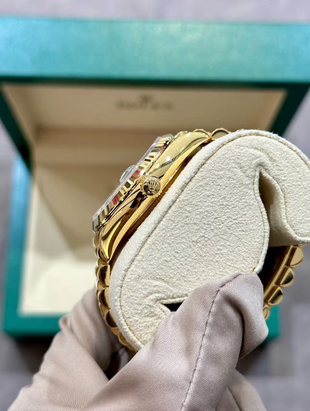 Rolex Day-Date Super Clone Swiss Replica Watch Ref M128238-0069 Smoky Green Dial 3255 Swiss Movement