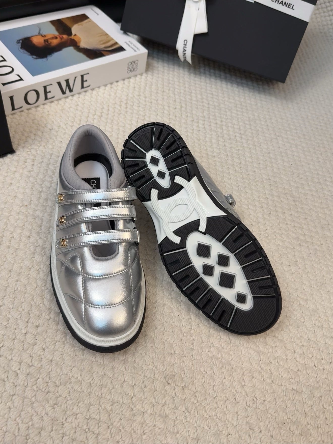 SNEAKERS WITH THREE STRAPS IN SILVER CALFSKIN、mysite、Cacoeks