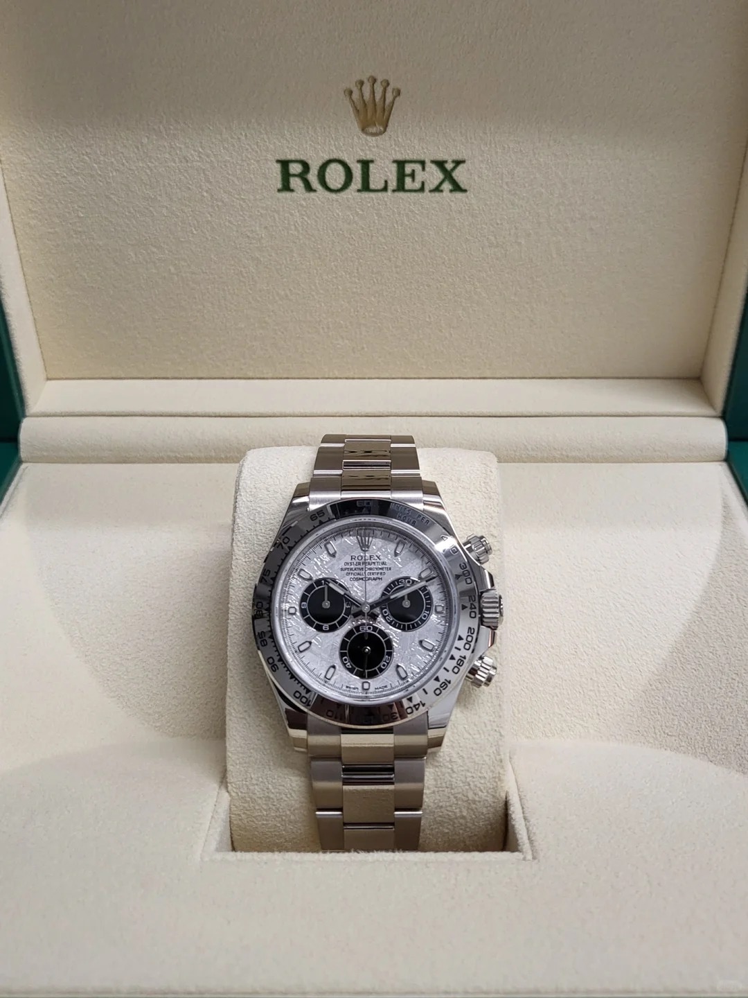 兼职  林炎: luxecystore