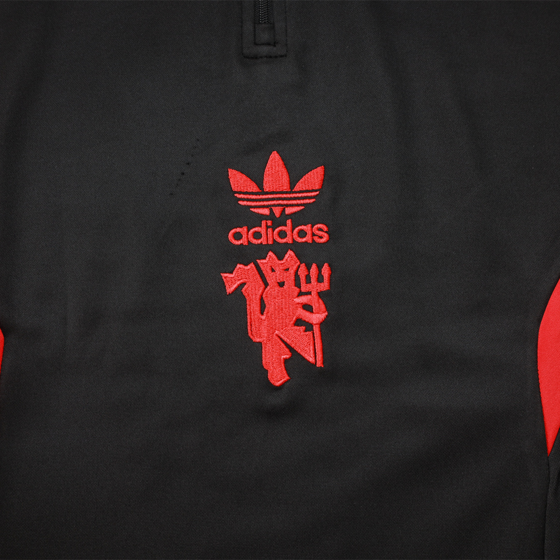 ManixJersey.com | Manchester United 24-25 Originals LFSTLR Long Sleeve Training Set - Black -Customize Name, Number and Patch | Worldwide Shipping