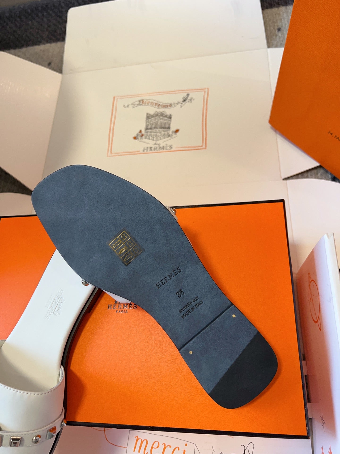 GIULIA FLAT SANDAL IN WHITE CALFSKIN、mysite、Cacoeks