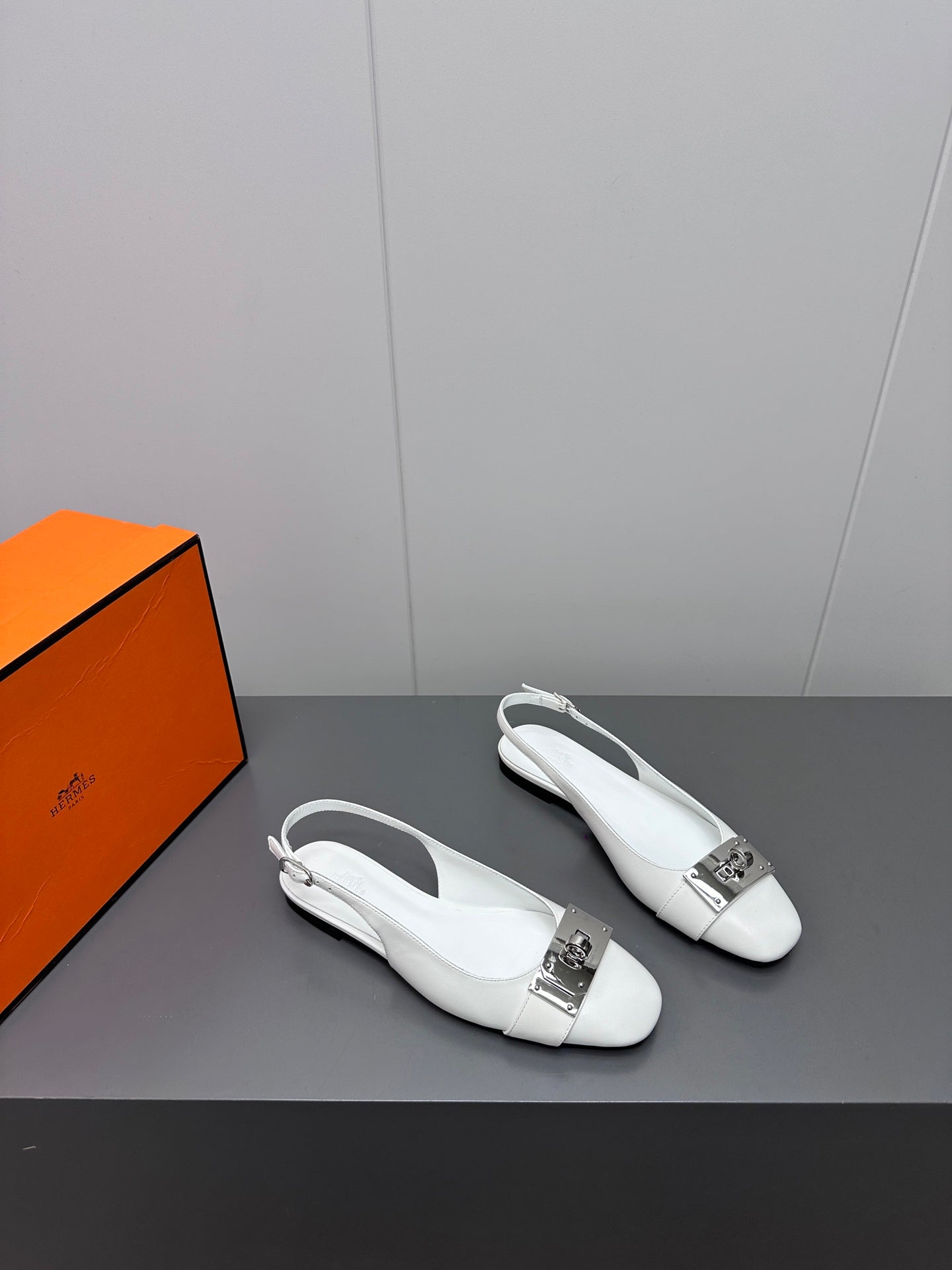 INNOCENTE SLINGBACK IN WHITE CALFSKIN、mysite、Cacoeks