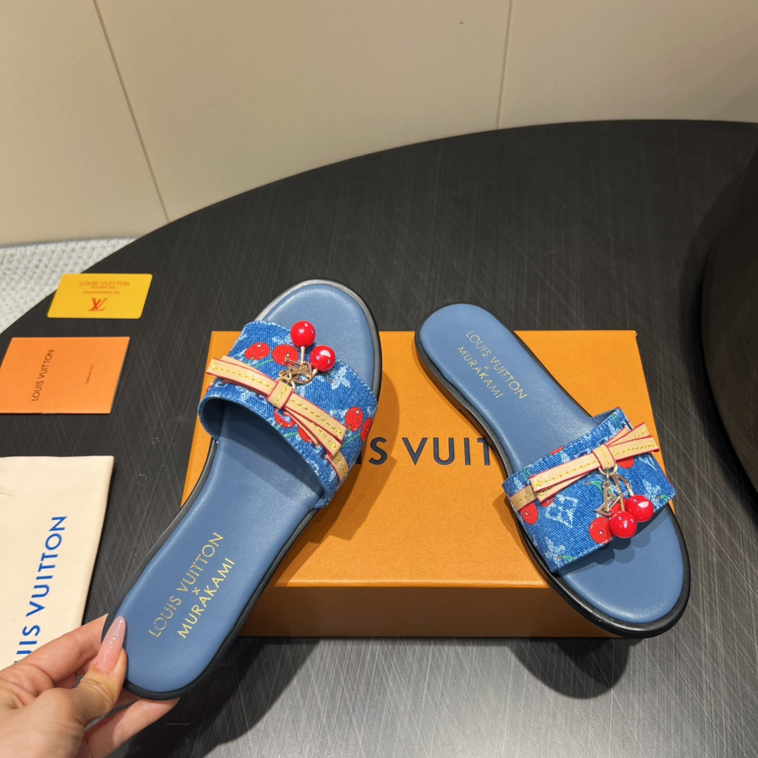 LV SLIDE SANDALS 25S IN DARK BLUE DENIM AND CALFSKIN WITH CHERRY BLOSSOM BUCKLE、mysite、Cacoeks