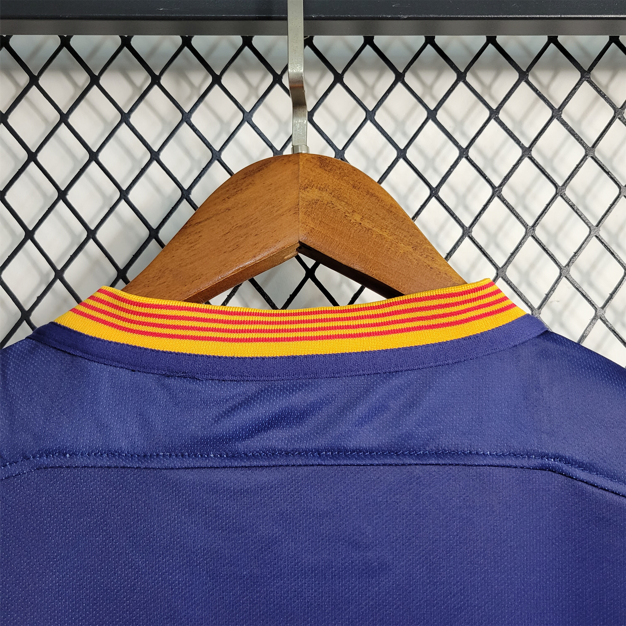 Higojerseys-Retro Barcelona 15-16 Home Stadium Jersey