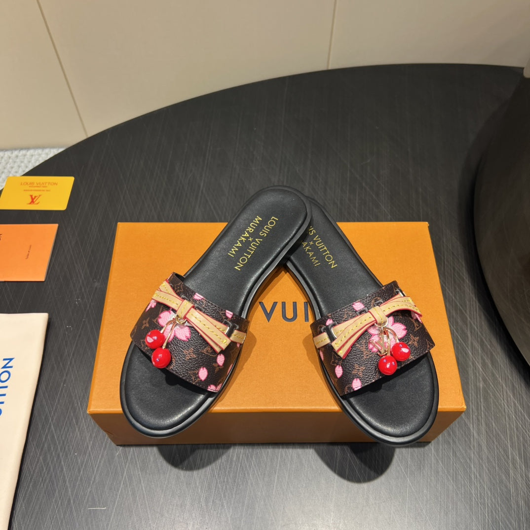 LV SLIDE SANDALS 25S IN DARK BROWN AND BLACK CALFSKIN WITH CHERRY BLOSSOM BUCKLE、mysite、Cacoeks