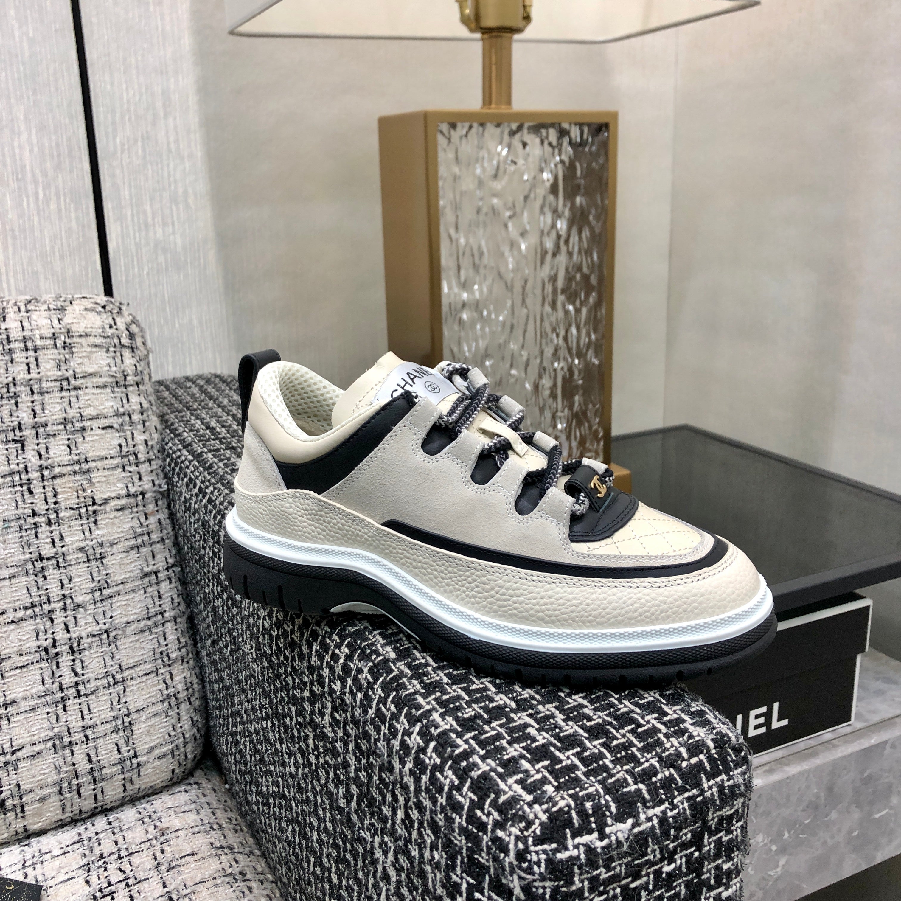 LOW TOP CASUAL SHOES IN BISQUE BEIGE LAMBSKIN AND SUEDE、mysite、Cacoeks