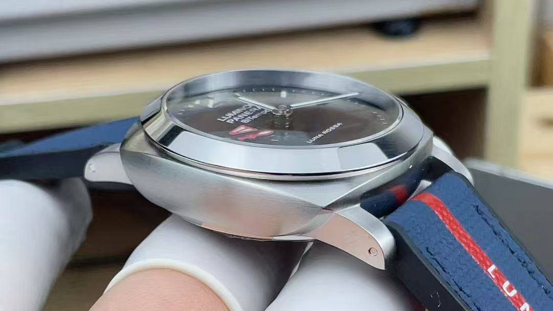 Superclone Panerai Submersible PAM01404-fasswatch