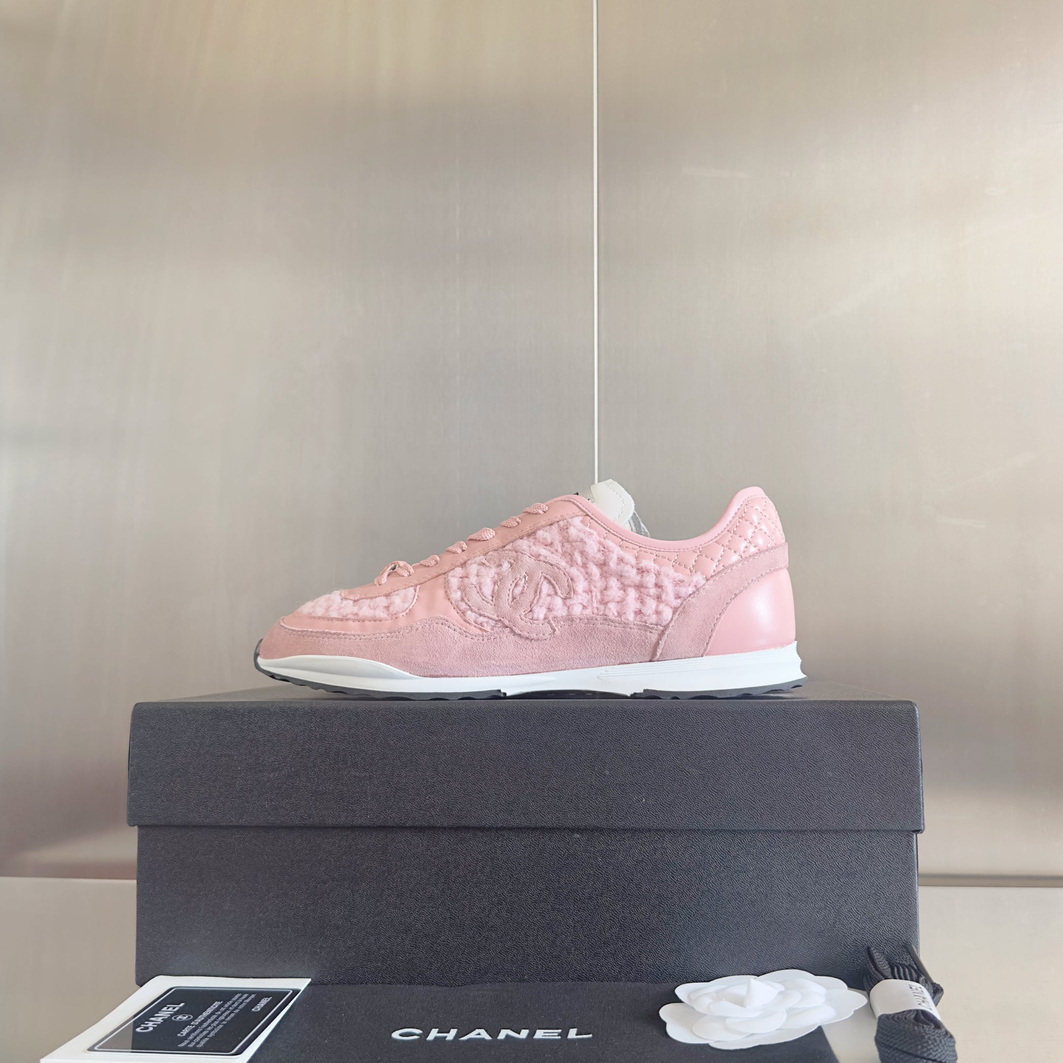 CHANEL 25S SNEAKERS 20MM IN LIGHT PINK CALFSKIN AND SUEDE、mysite、Cacoeks