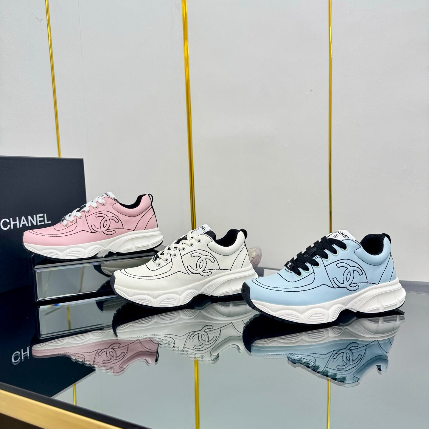 TRAINERS SNEAKER IN LIGHT BLUE CALFSKIN WITH BLACK EMBROIDERED、mysite、Cacoeks