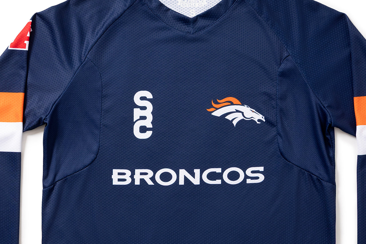 State Bicycle Co. | NFL Collection – Long-Sleeve MTB Jersey – Denver Broncos、mySite、bearsvspackers