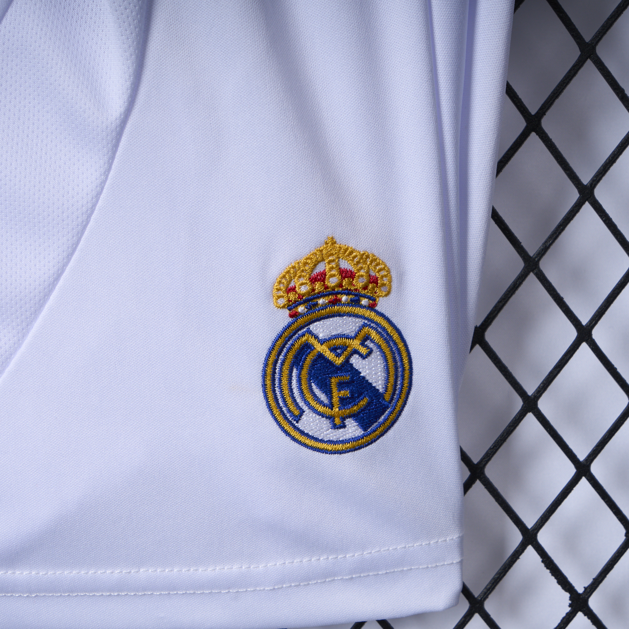 ManixJersey.com | Real Madrid 24-25 Home Long Sleeve Kids Kit -Customize Name, Number and Patch | Worldwide Shipping
