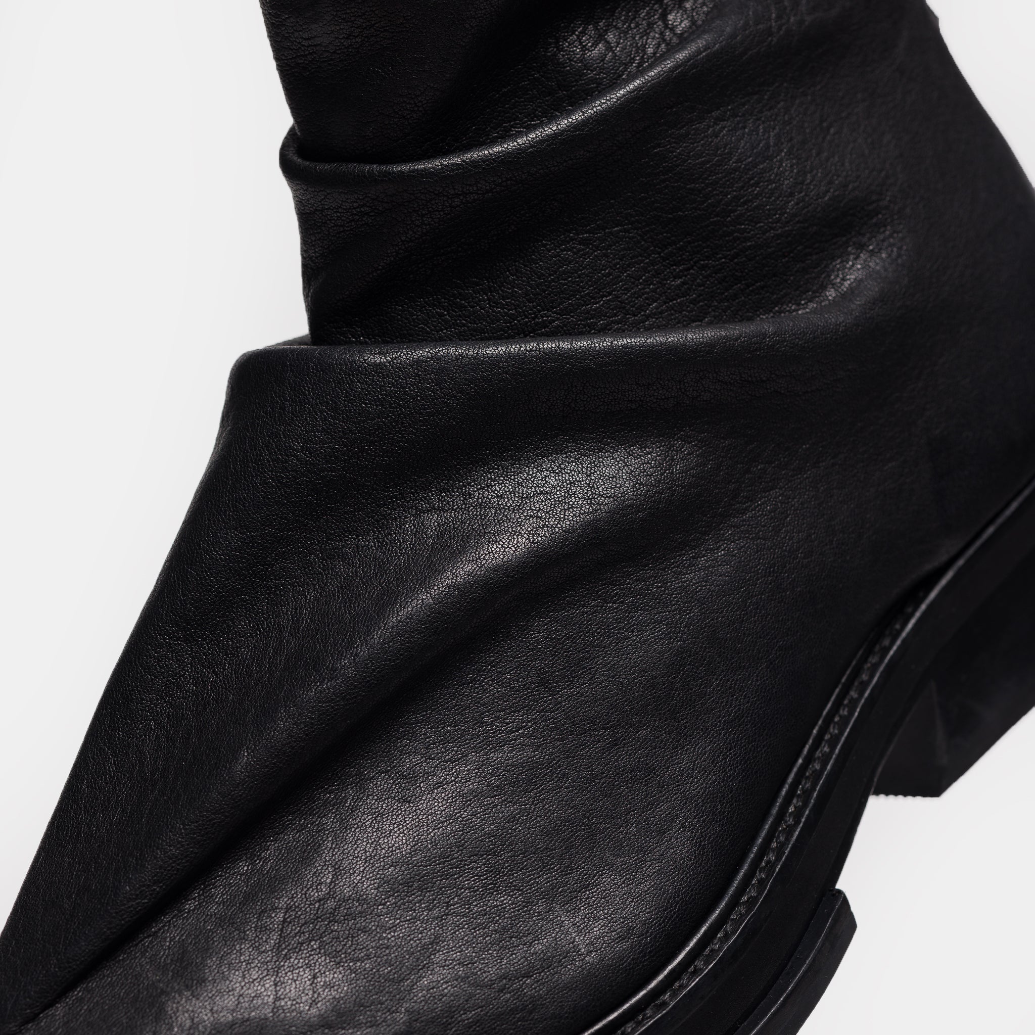 Marathon Cowboy Boot in Black