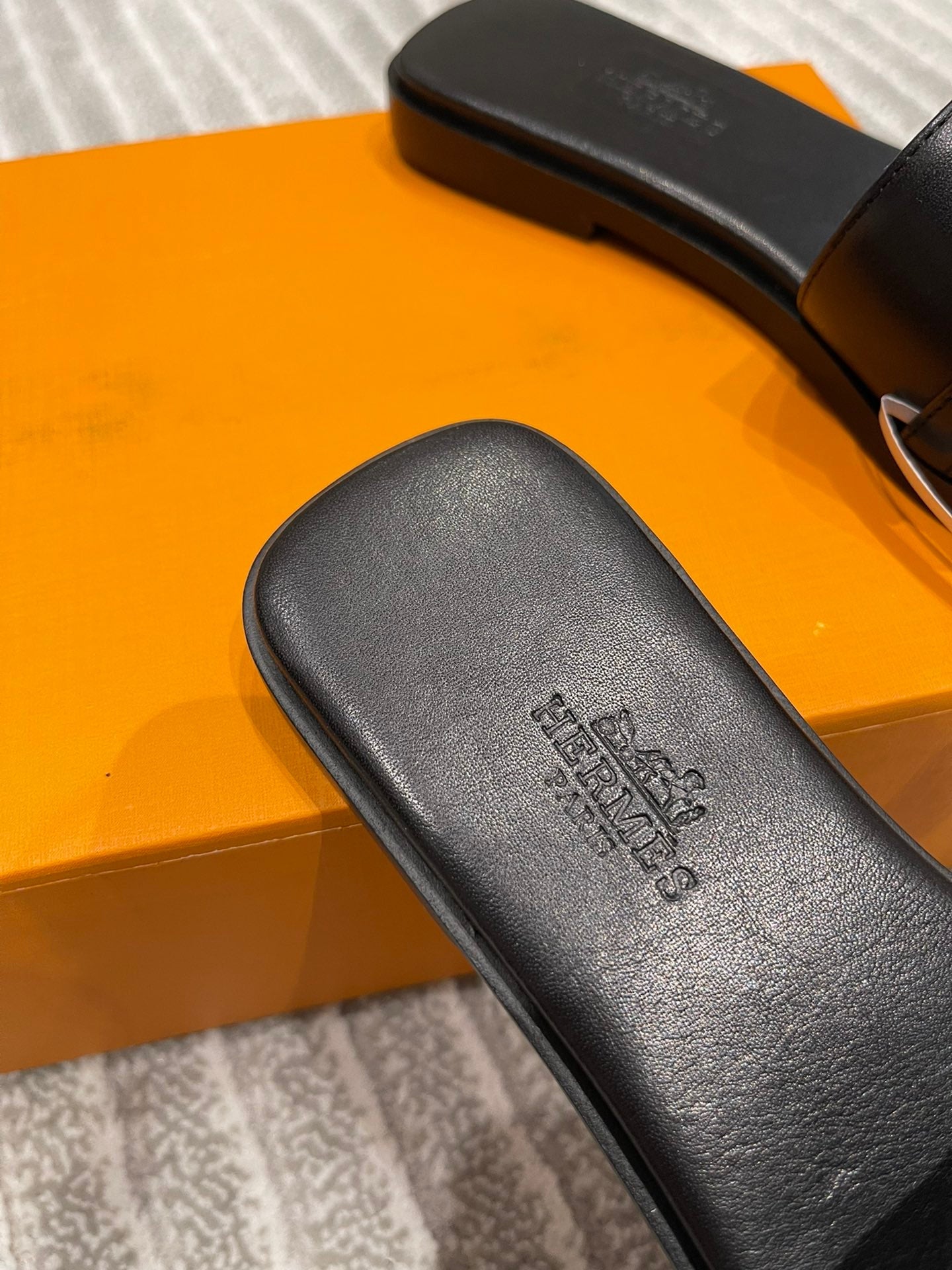 GABRIEL SANDAL BLACK CALFSKIN、mysite、Cacoeks