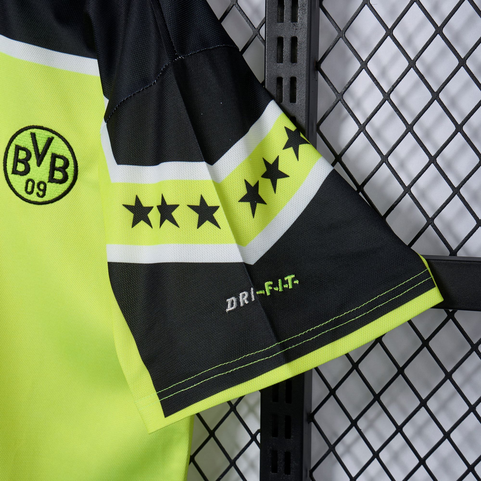 Higojerseys-Retro Dortmund 1996-97 Home Champions League Final Jersey