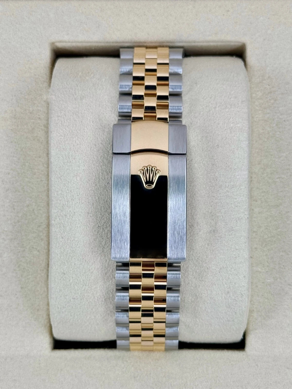 Rolex Datejust 36mm Super Clone Swiss Watch Yellow Rolesor Jubilee Bracelet White Mother of Pearl Dial Ref M126333-0020-3235 Swiss Movement