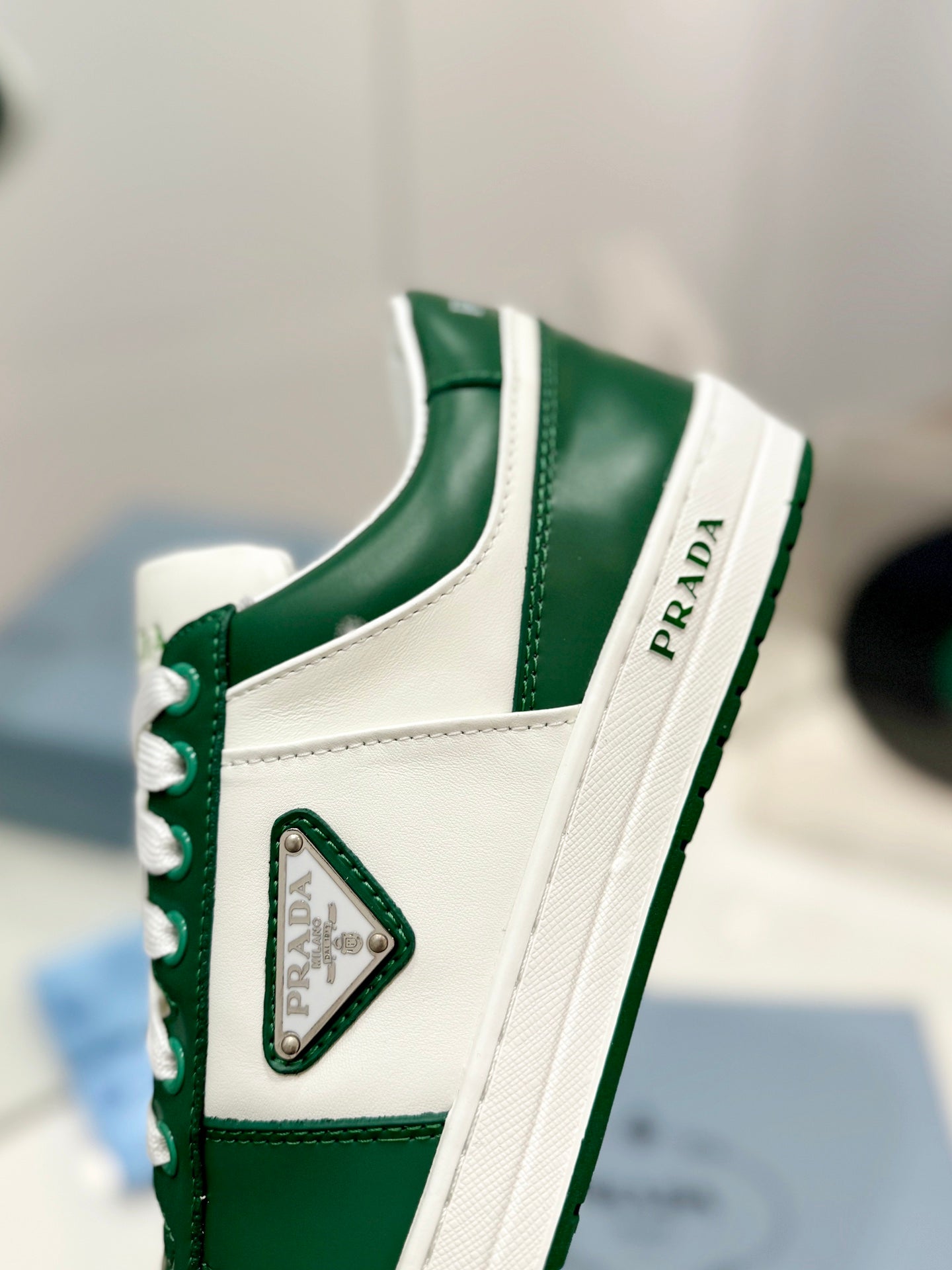PRA DOWNTOWN PERFORATED SNEAKERS WHITE AND GREEN CALFSKIN、mysite、Cacoeks