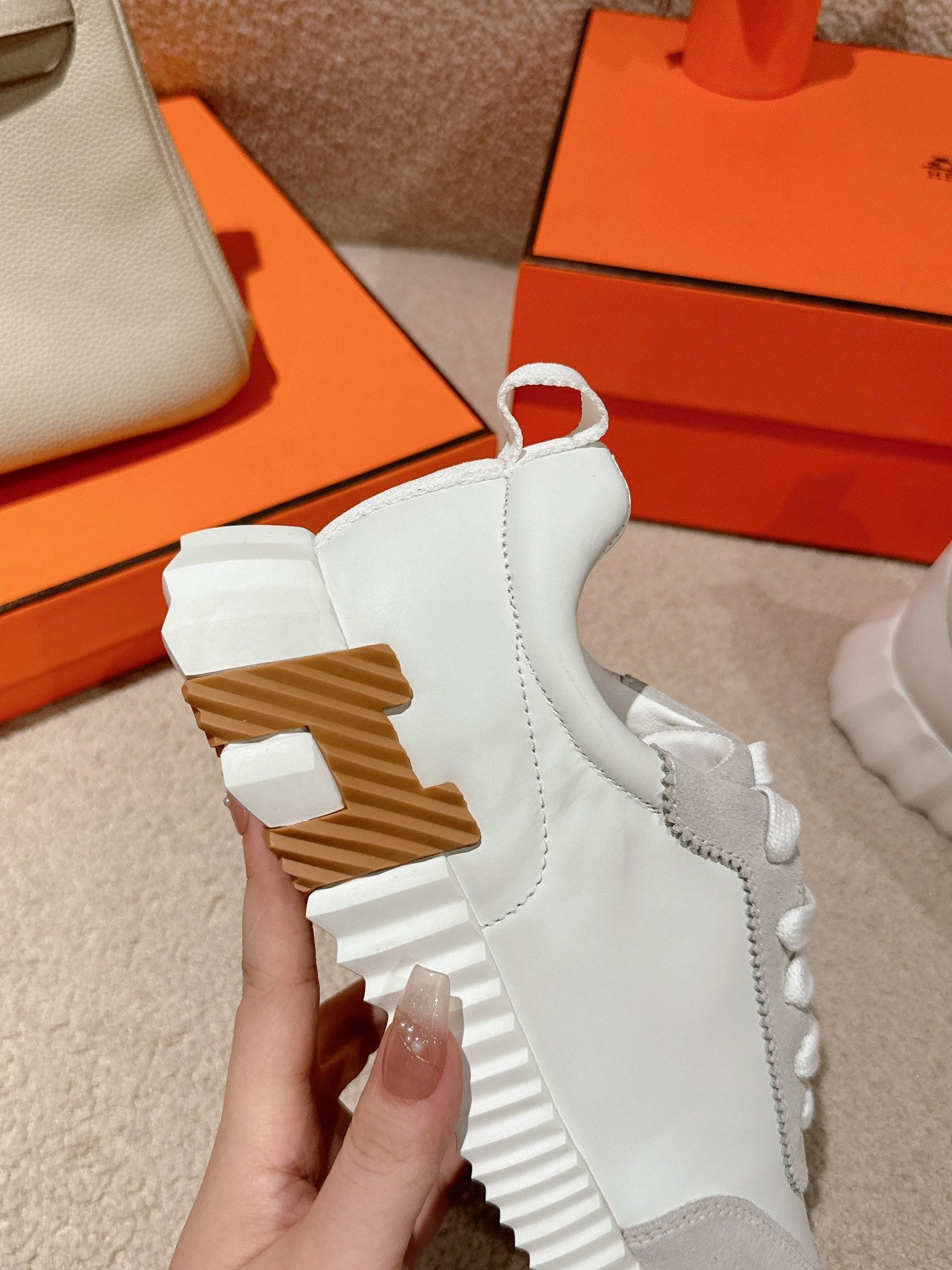 MAINLAND SNEAKER IN PALE GRAY SUEDE AND WHITE CALFSKIN 959308、mysite、Cacoeks