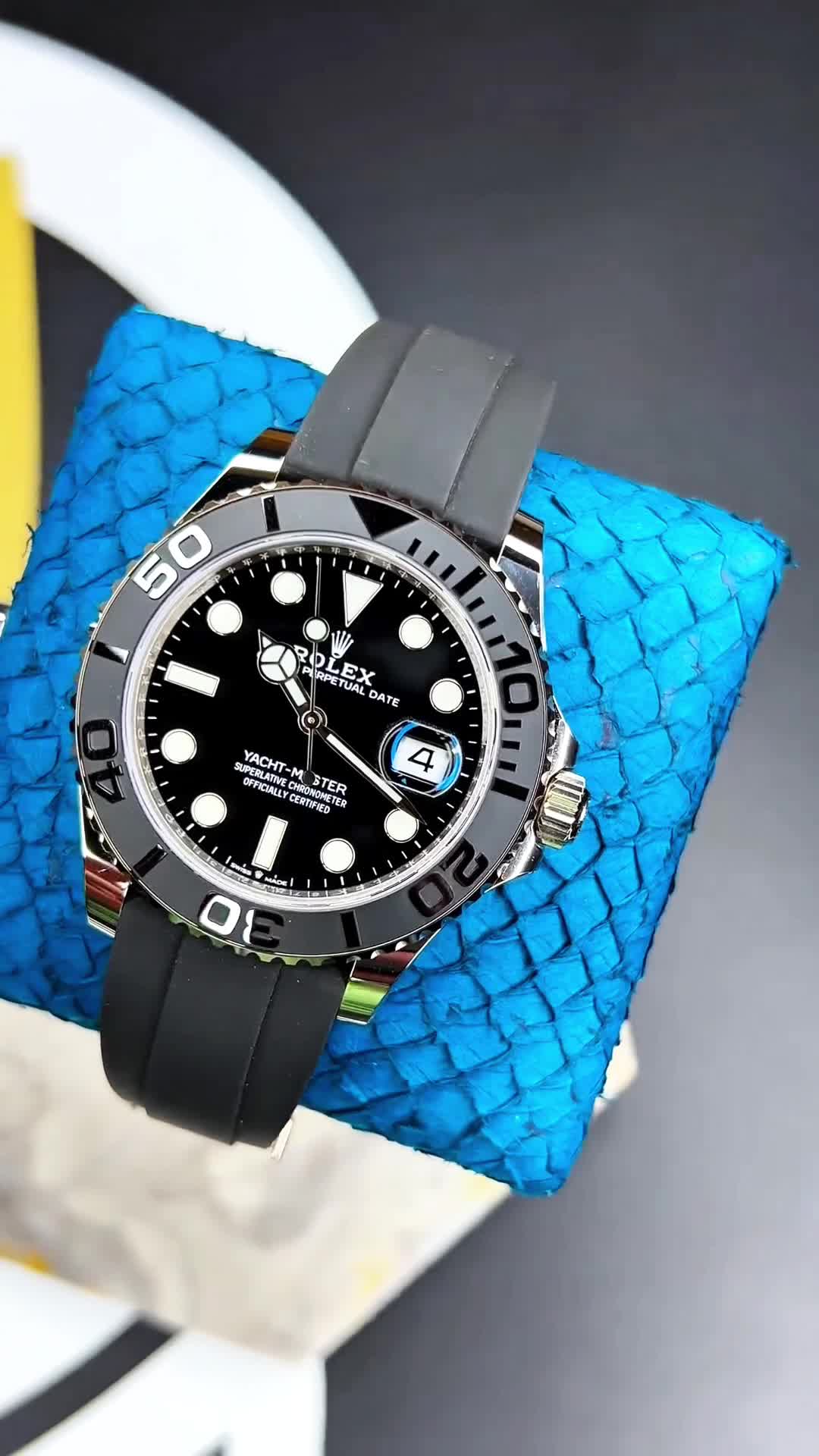 兼职  林炎: luxecystore